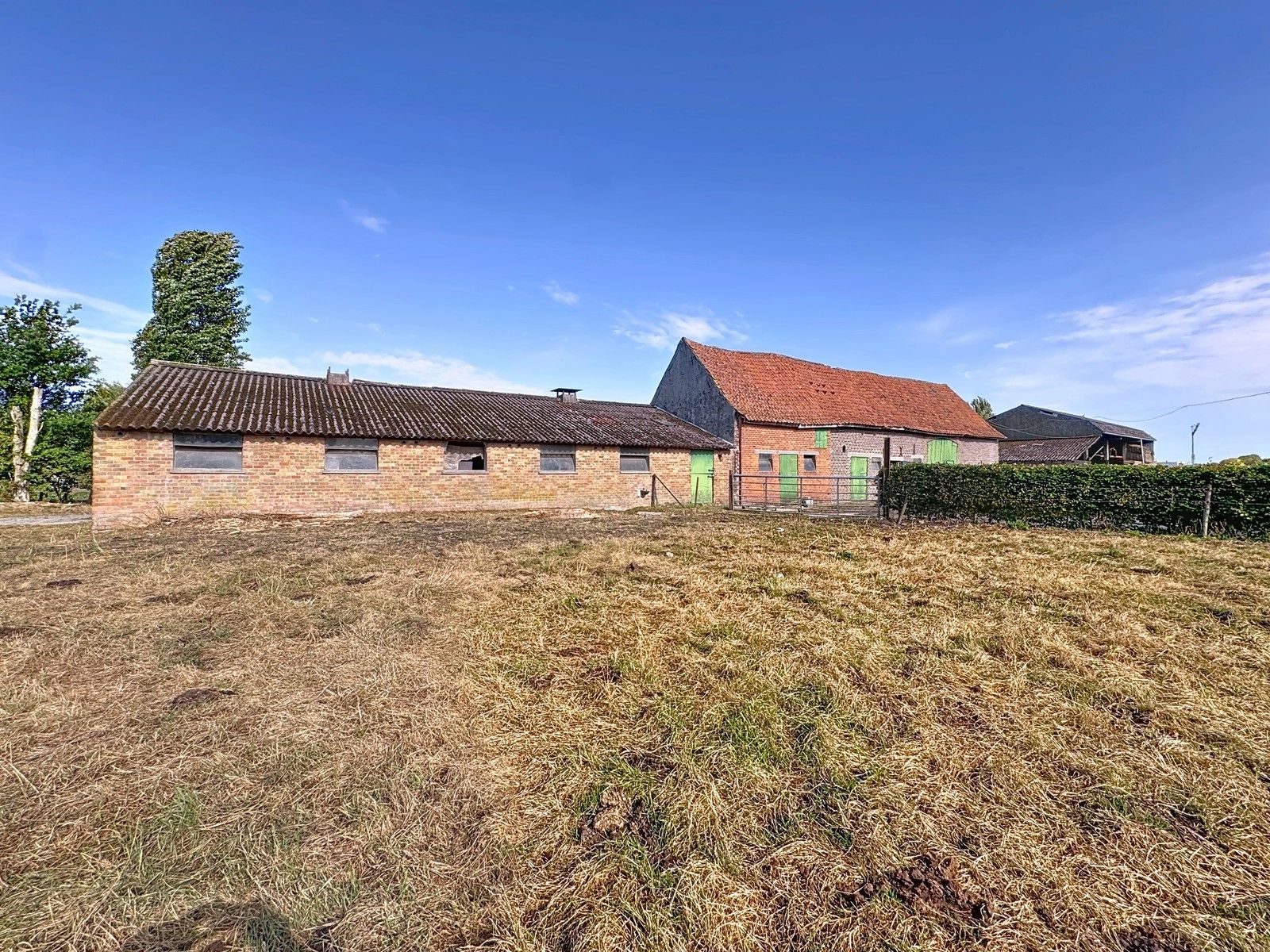Te renoveren hoeve op crica 1 ha op GOEIE ligging! foto 30