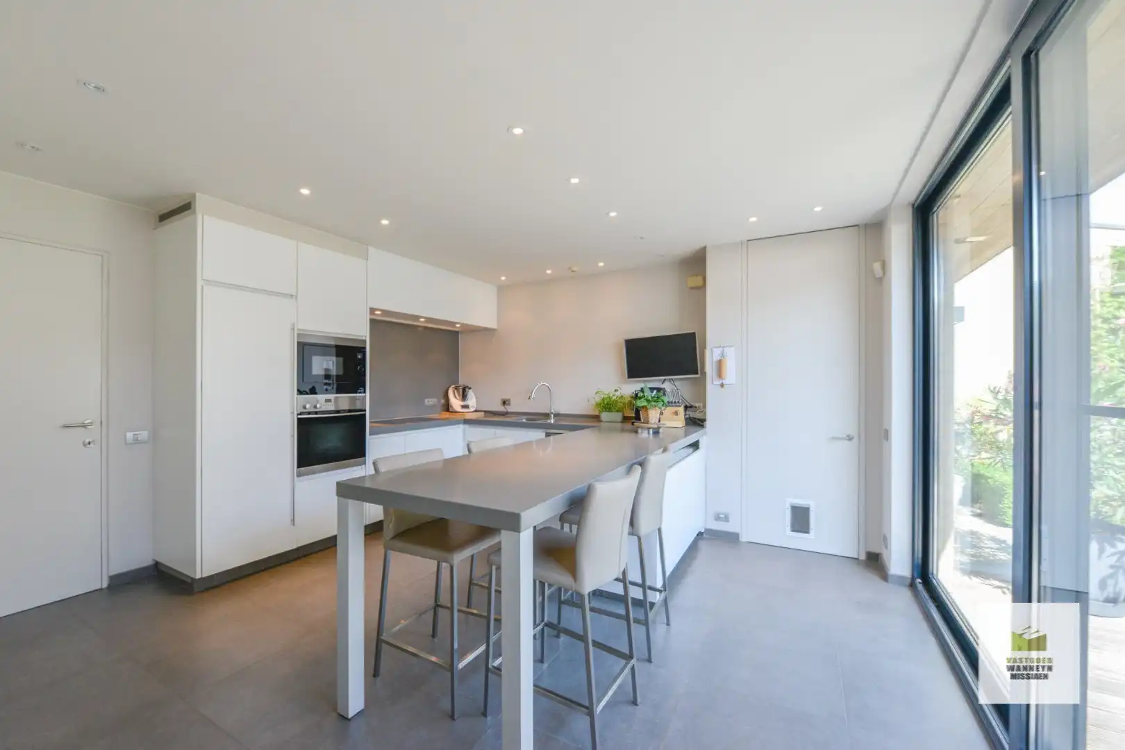 Energiezuinige & instapklare handelswoning met 5 slaapkamers en inpandige garage foto 12