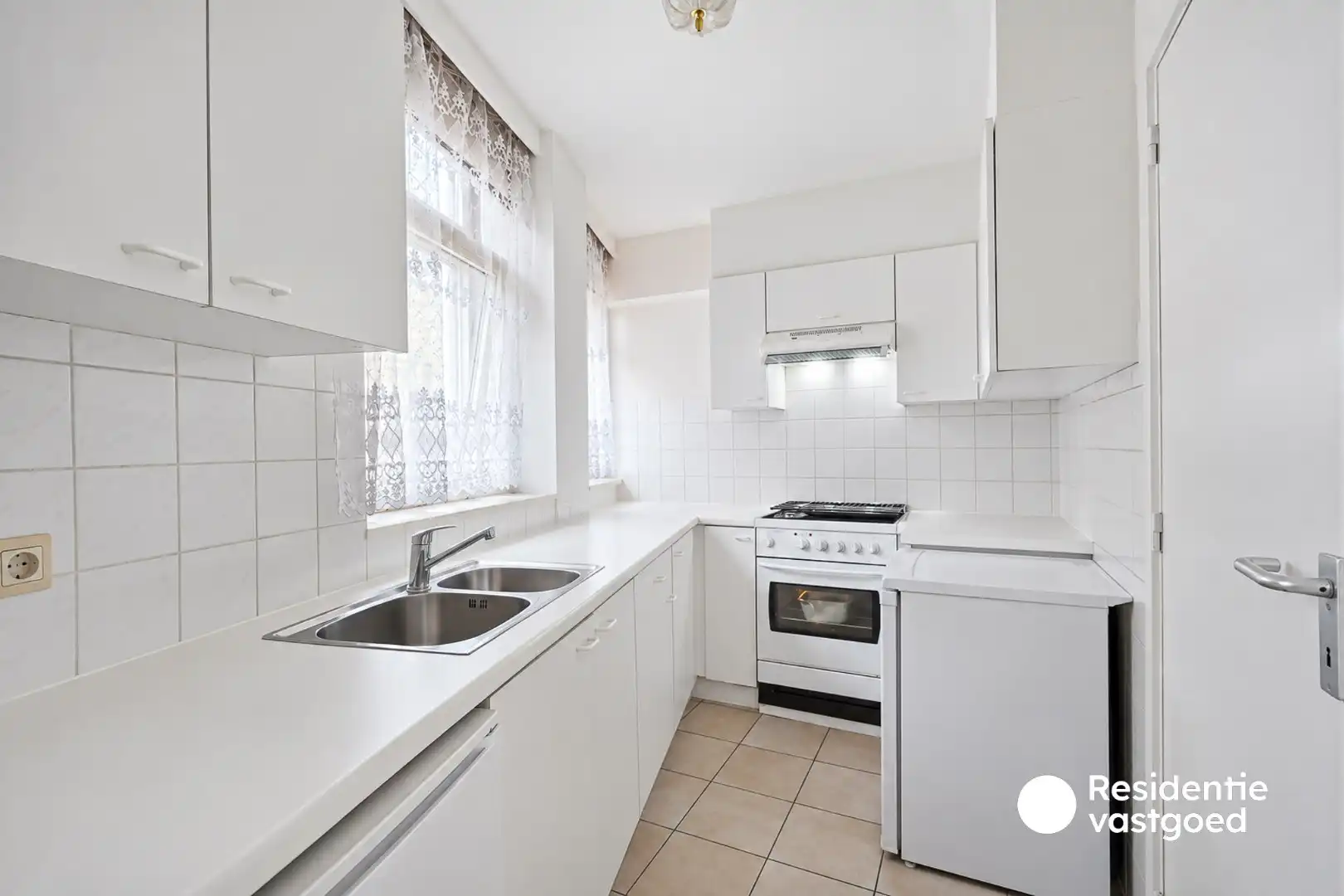 Lichtrijk 2-slaapkamerappartement op topligging in hartje Brugge foto 4