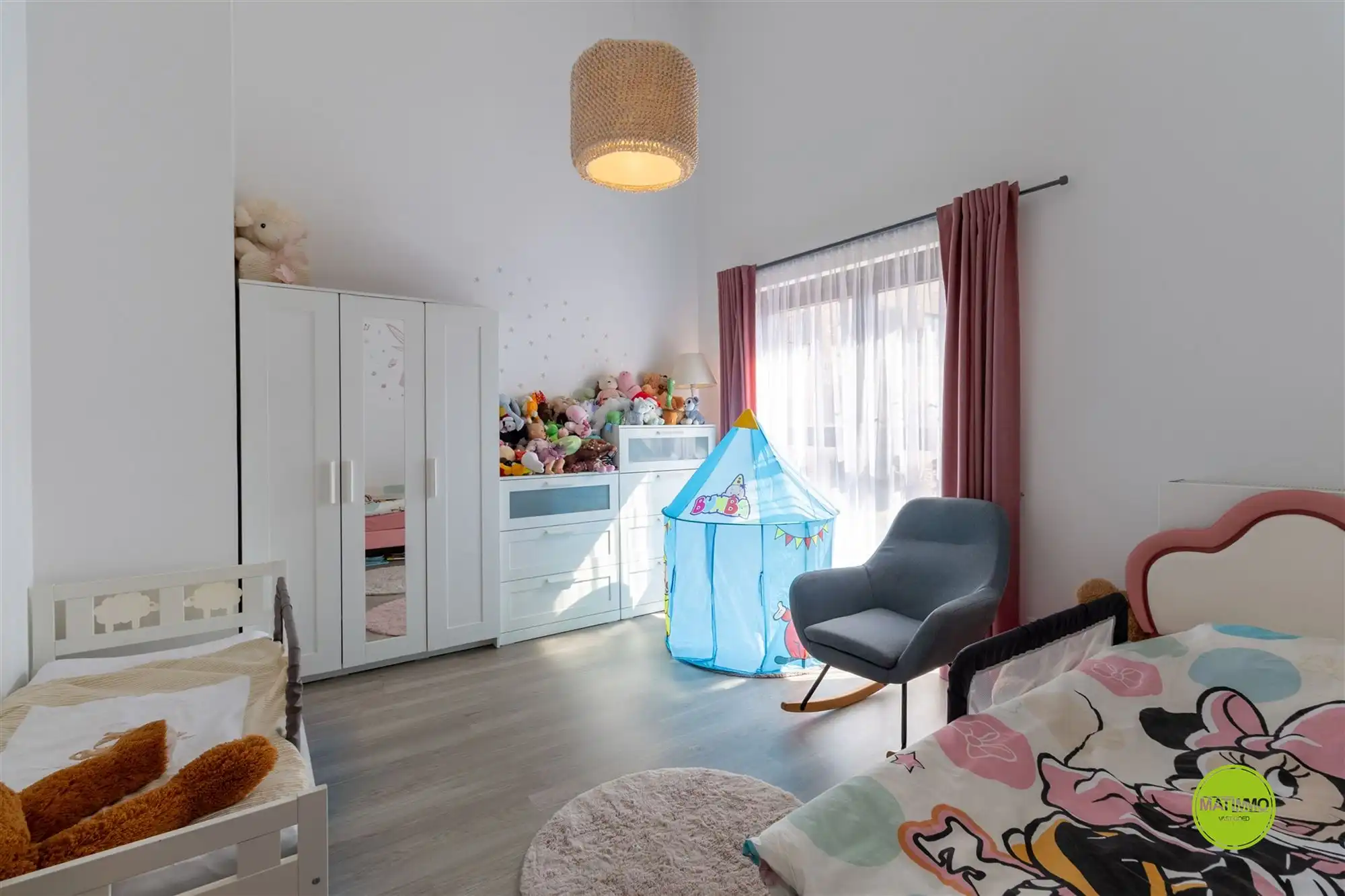 Modern wonen met zonnige tuin en private parkeerplaats foto 10