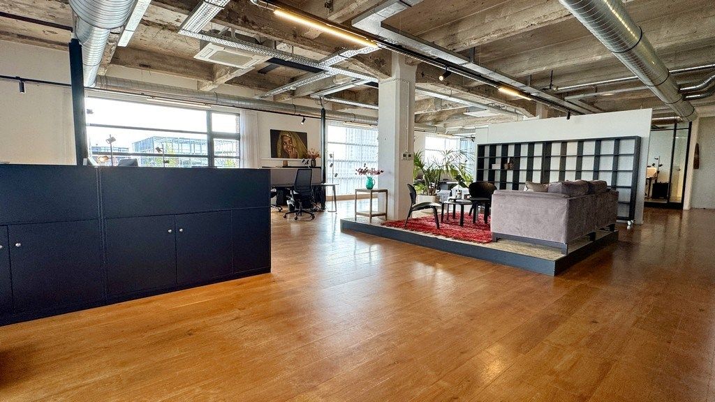 Hip loftkantoor te huur in Handelsdokcenter in Gent foto 16