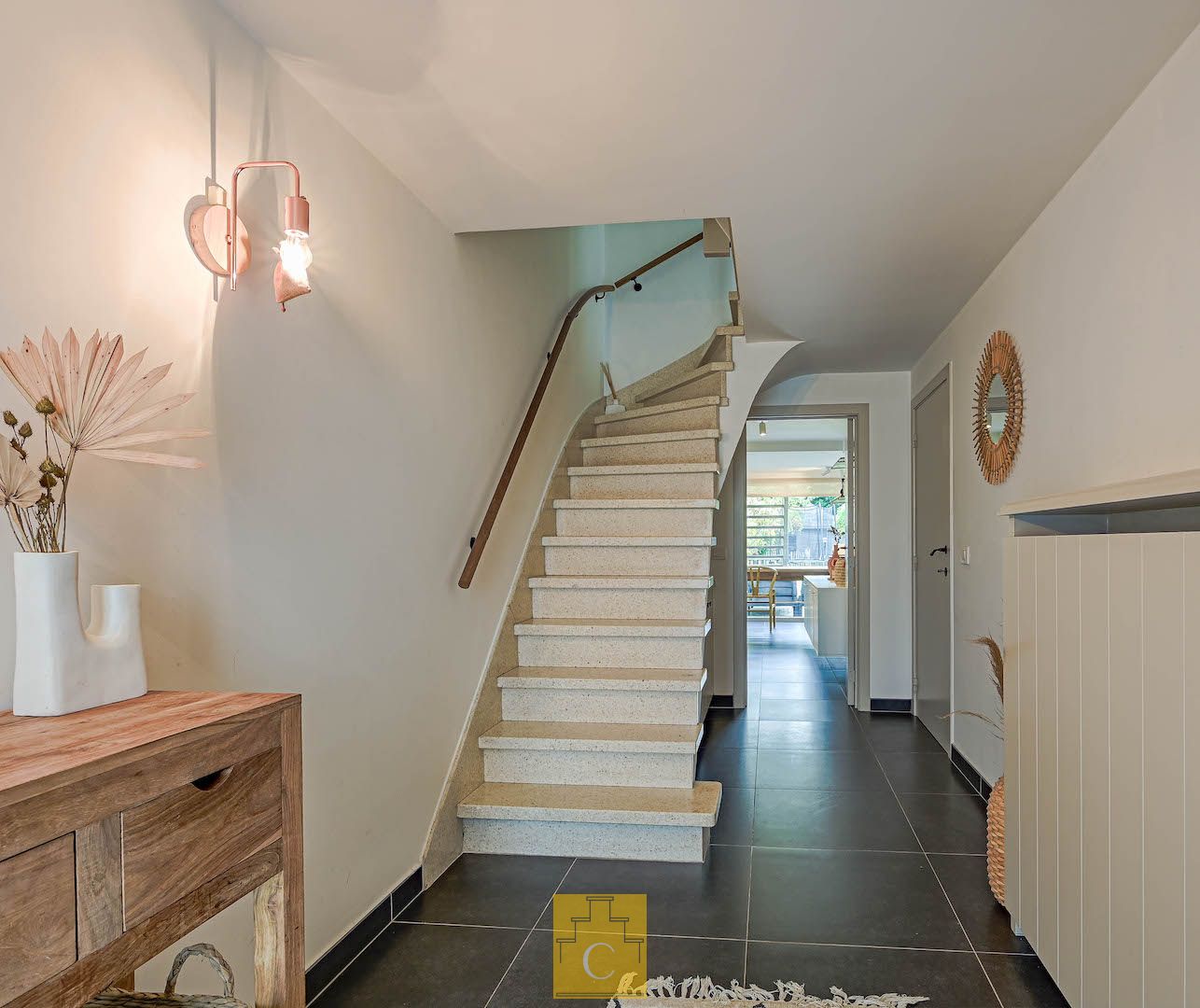 Sfeervolle gezinswoning met garage en tuin in het charmante Lissewege foto 3