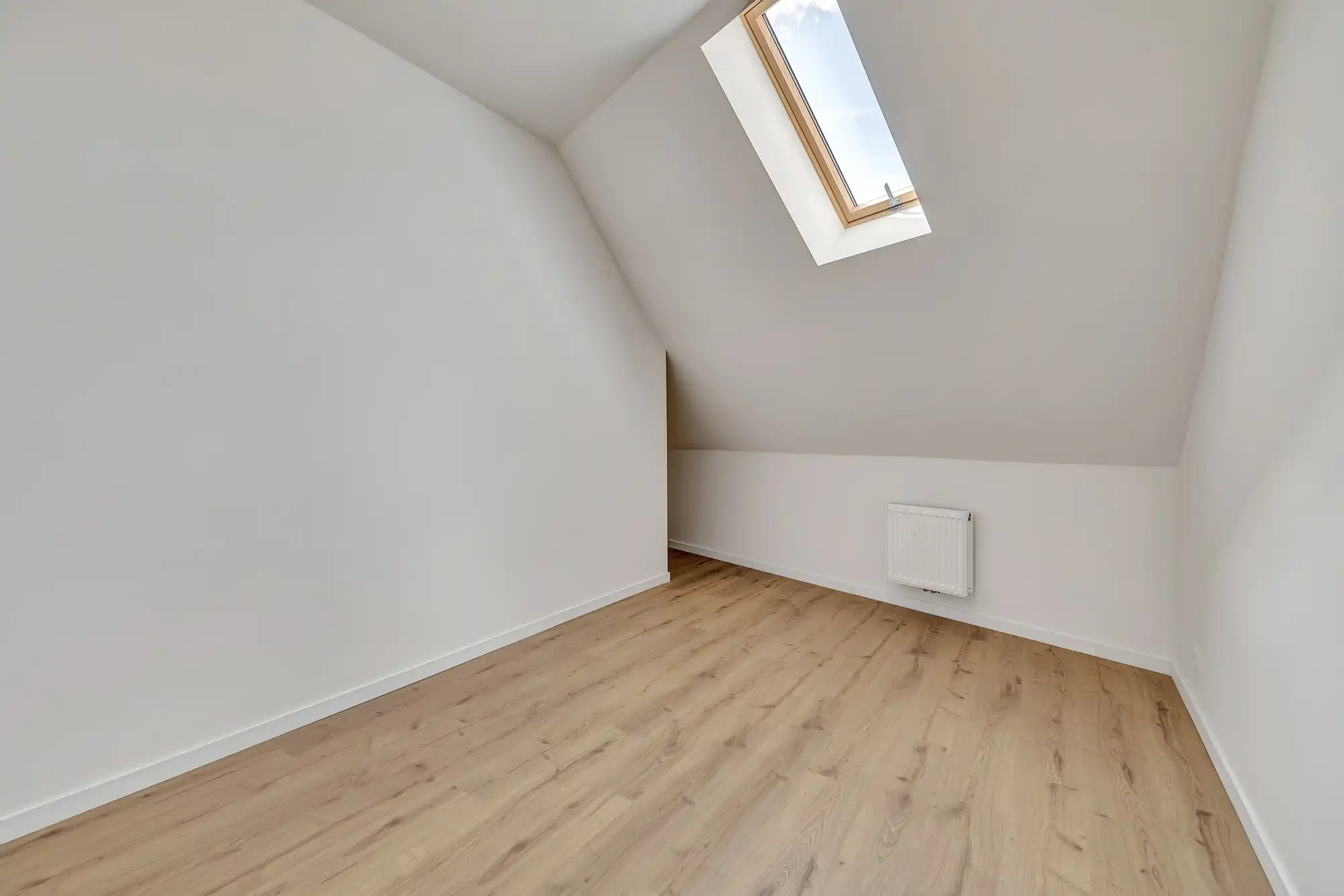 Ruime, energetische totaalrenovatie met ruime tuin en garage foto 22