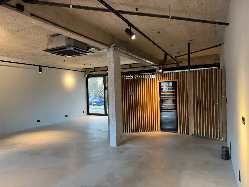 Prachtige handelsruimte te huur op "PATIO DONK" foto 5