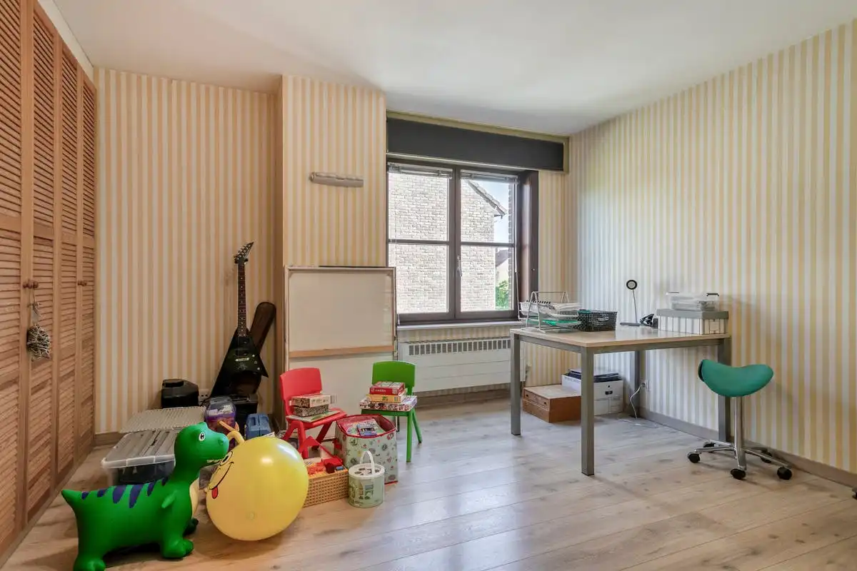 Ruime gezinswoning nabij het centrum van Kortrijk  foto 19