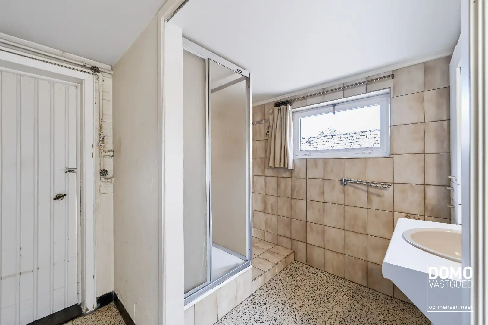 Zeer goed onderhouden woning op 9 are met potentieel foto 10