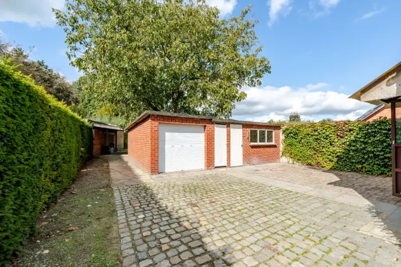 Woning HOB op 824m² grondoppervlak - 4 slpkmrs. foto 2