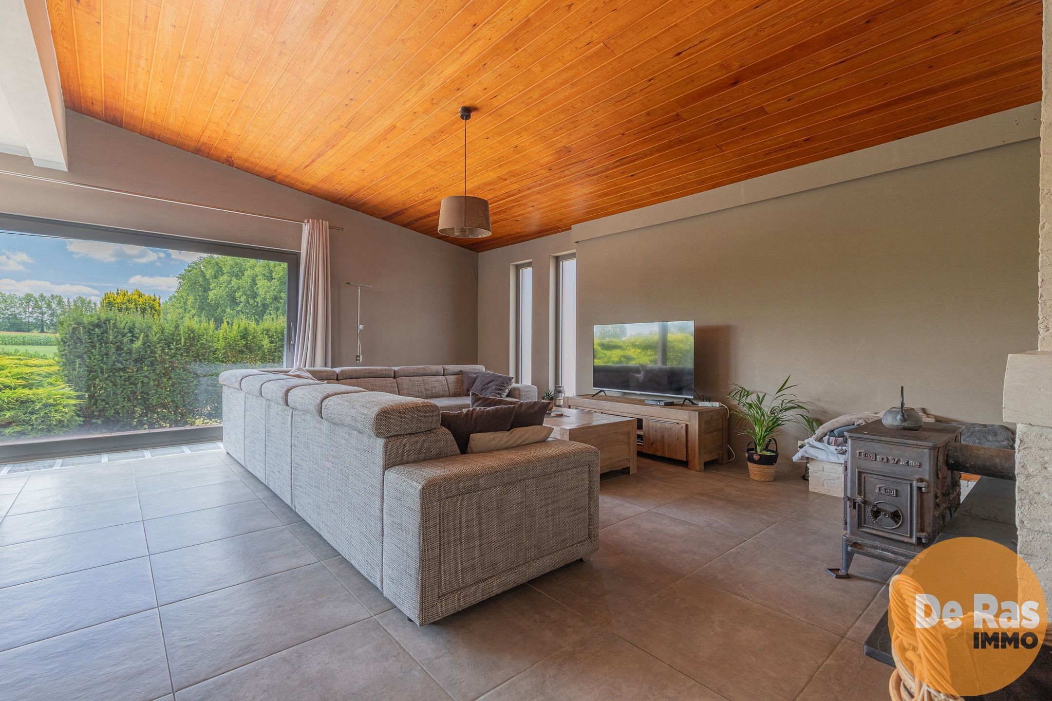 STEENHUIZE - Ruime villa in landelijke omgeving met 3 slpks foto 8