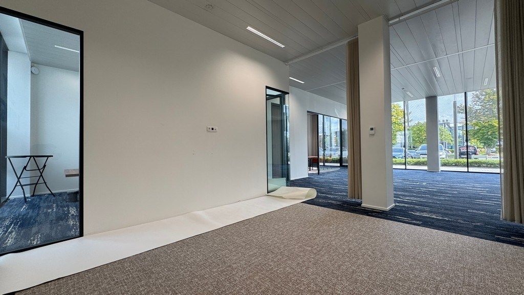 Instapklaar en ingericht kantoor te huur vlakbij E19 in Kontich foto 13