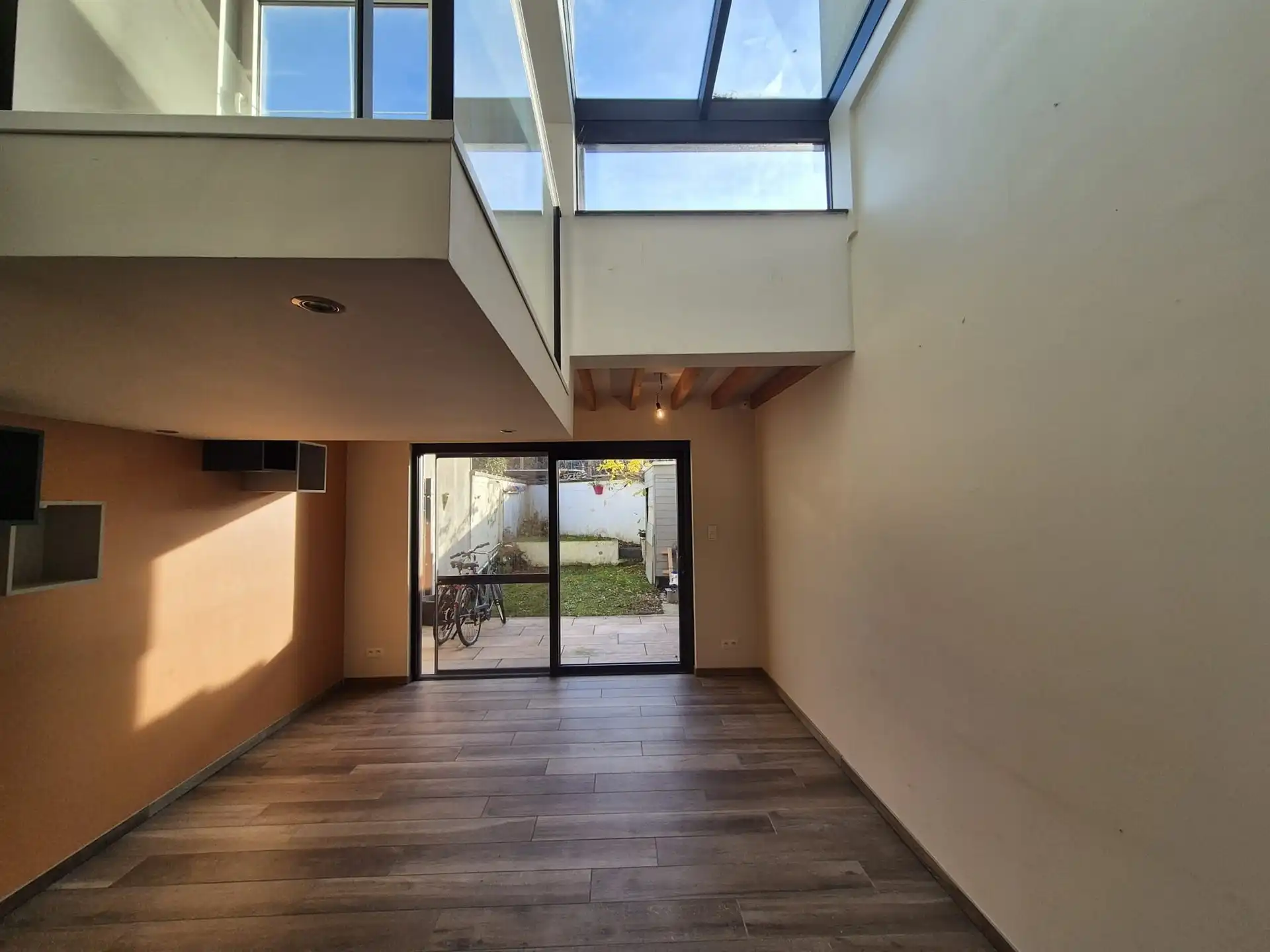 Leuke woning met tuin op wandelafstand van het centrum van Gent. foto {{pictureIndex}}