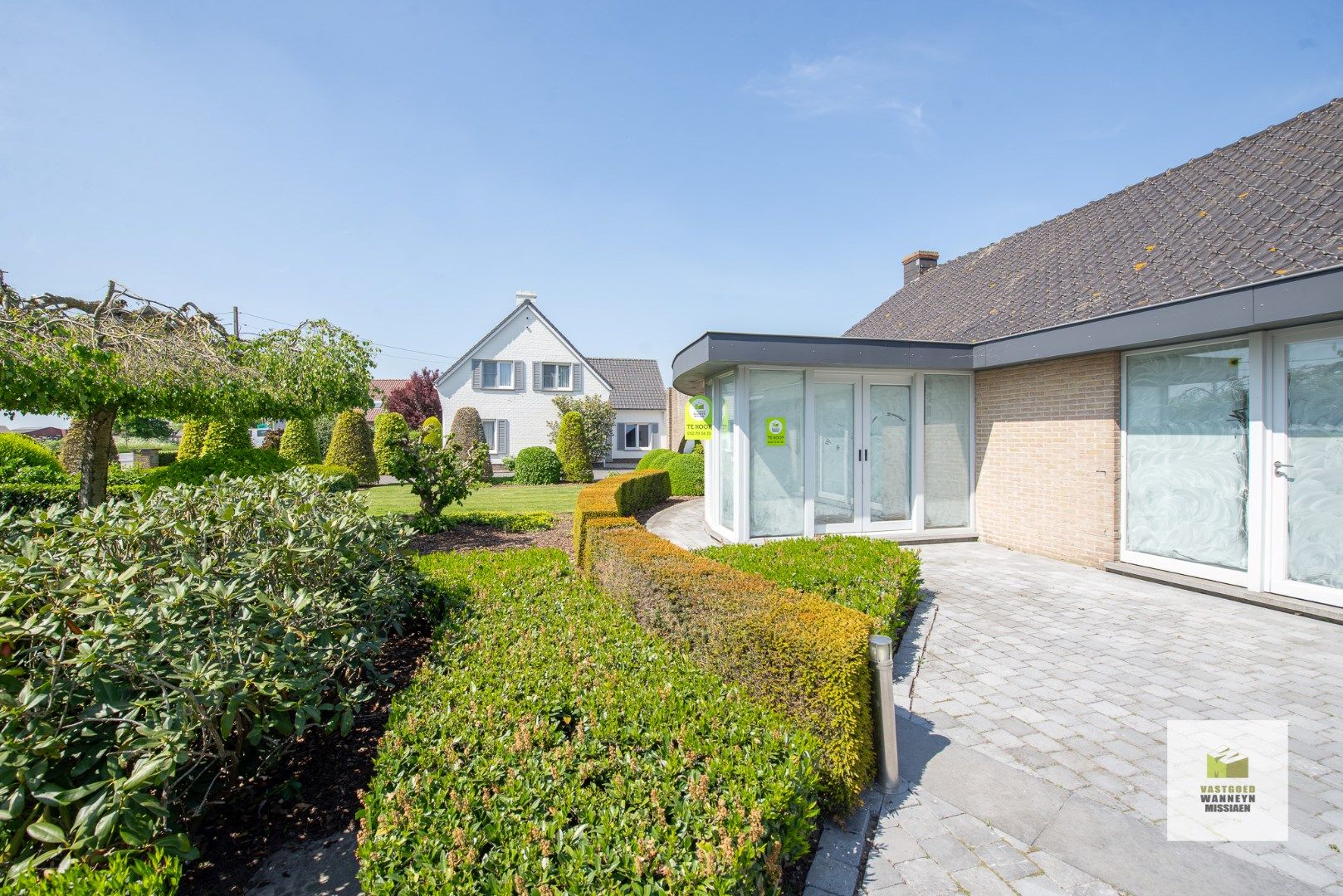 Te renoveren woning met kantoor/toonzaal met grote parking  foto 3