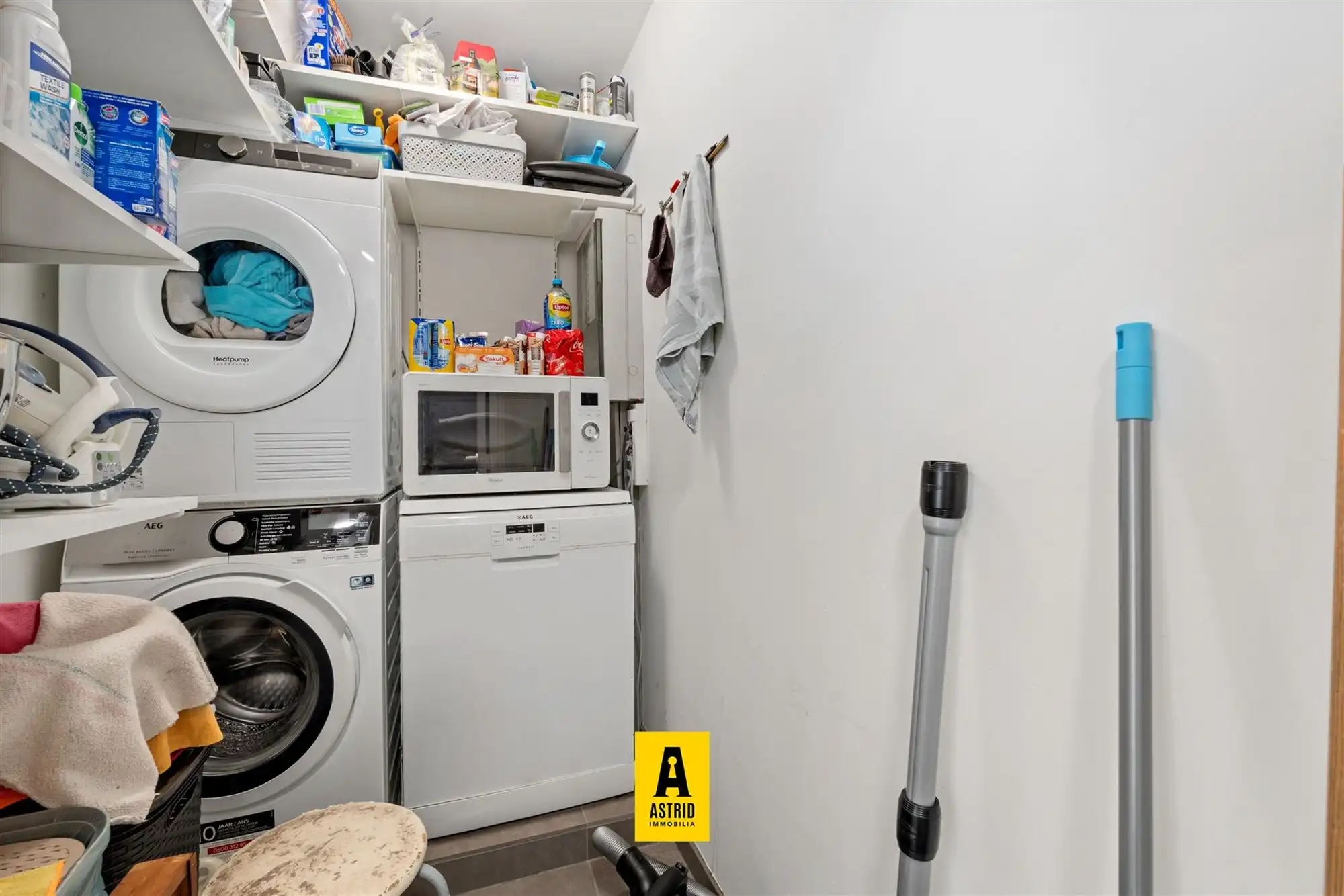 Leuk appartement met ruim terras! foto 16