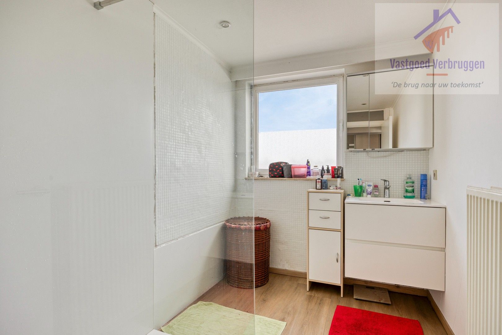 Instapklaar ruim 3 slpk duplex-penthouse met 2 terrassen in centrum van Erembodegem foto 12