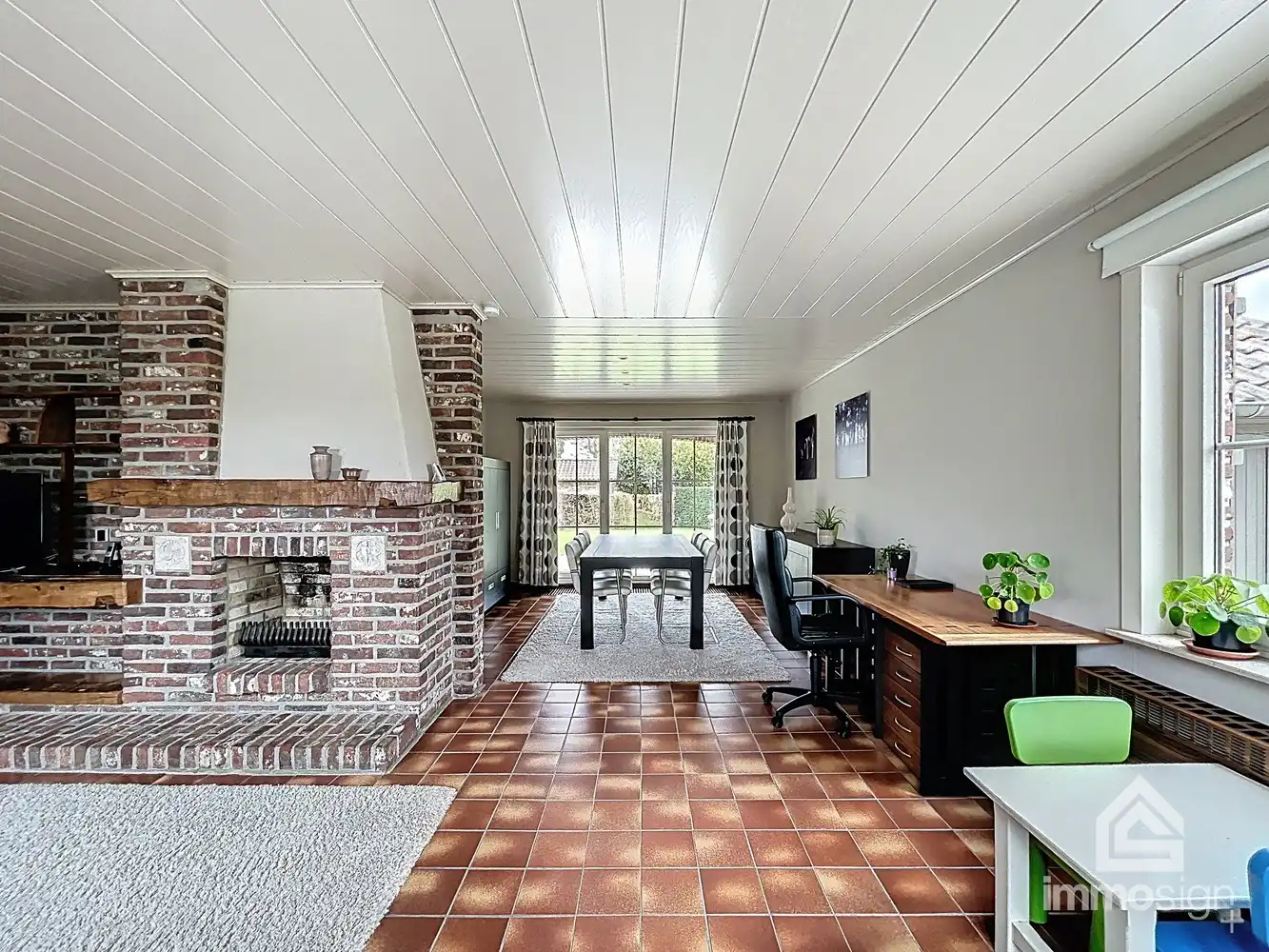 Charmante gezinswoning met landelijke uitstraling te Molenbeersel! foto 6