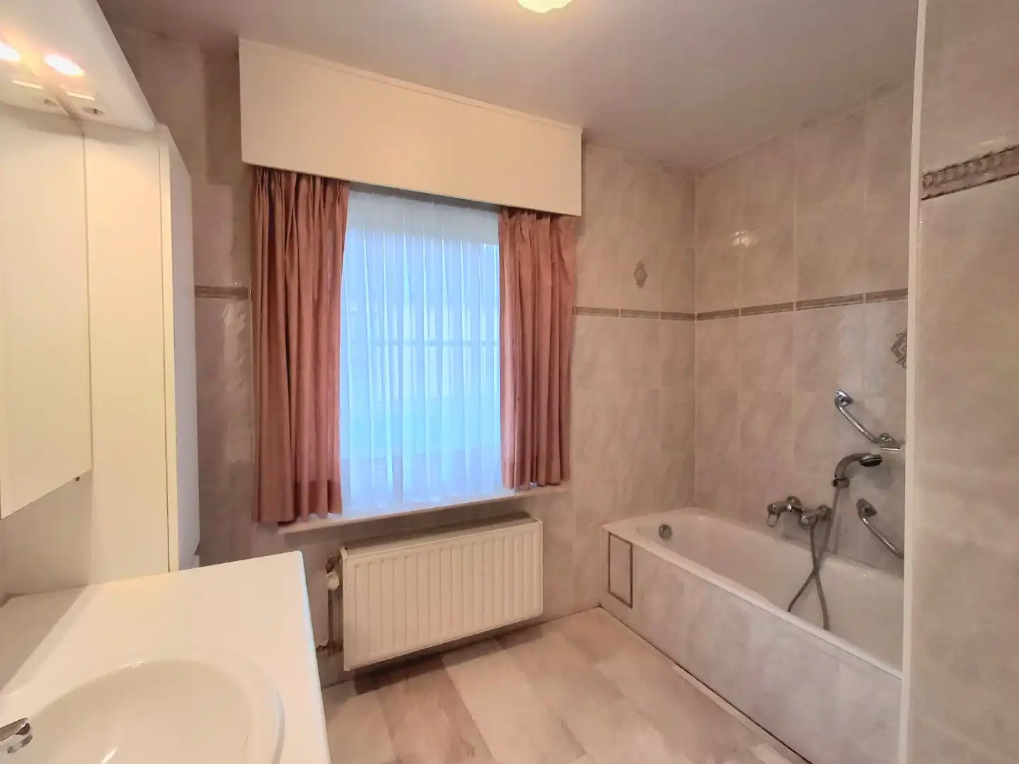 ALLEENSTAANDE WONING MET 2 SLAAPKAMERS EN TUIN IN CENTRUM RUISELEDE foto 7