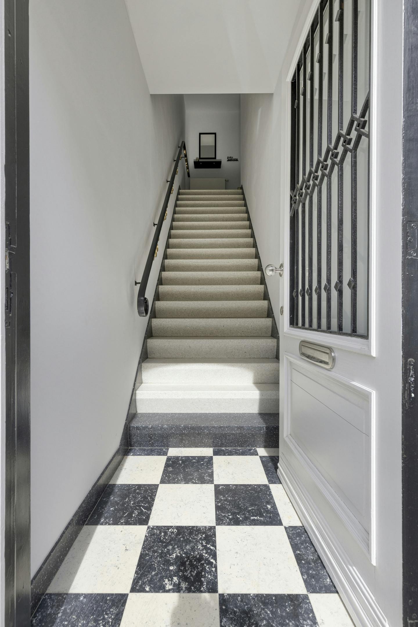 Instapklare woning met 4 slaapkamers in het centrum van Roeselare! foto 2