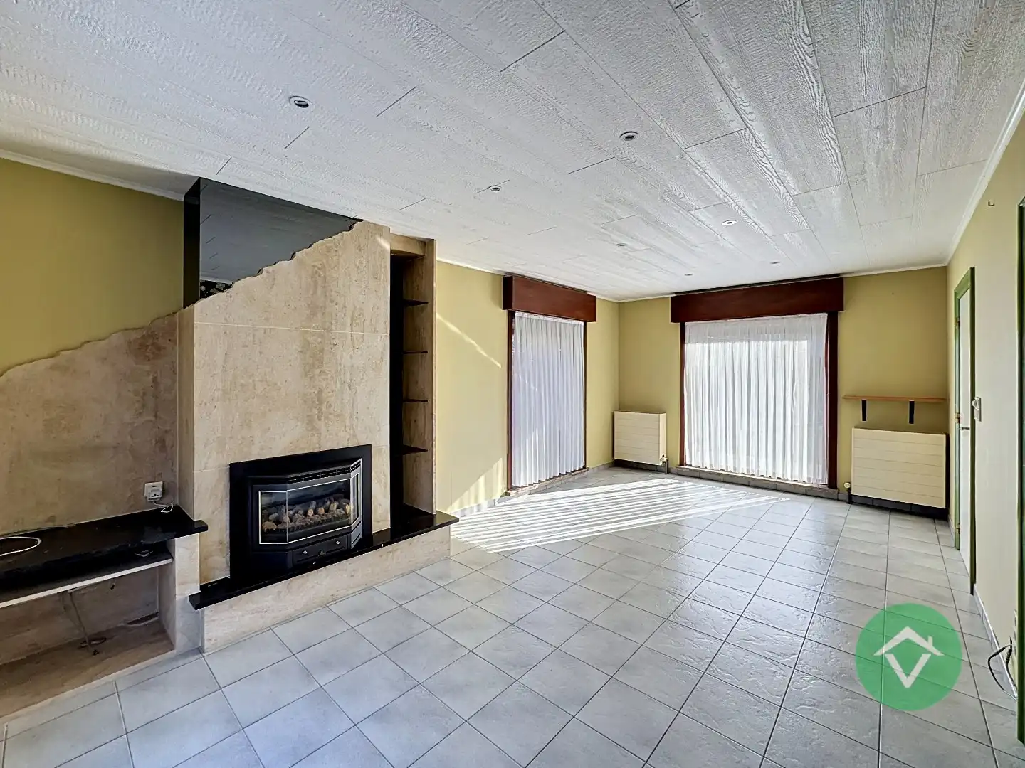 Ruime open bebouwing te huur in Eernegem foto 2