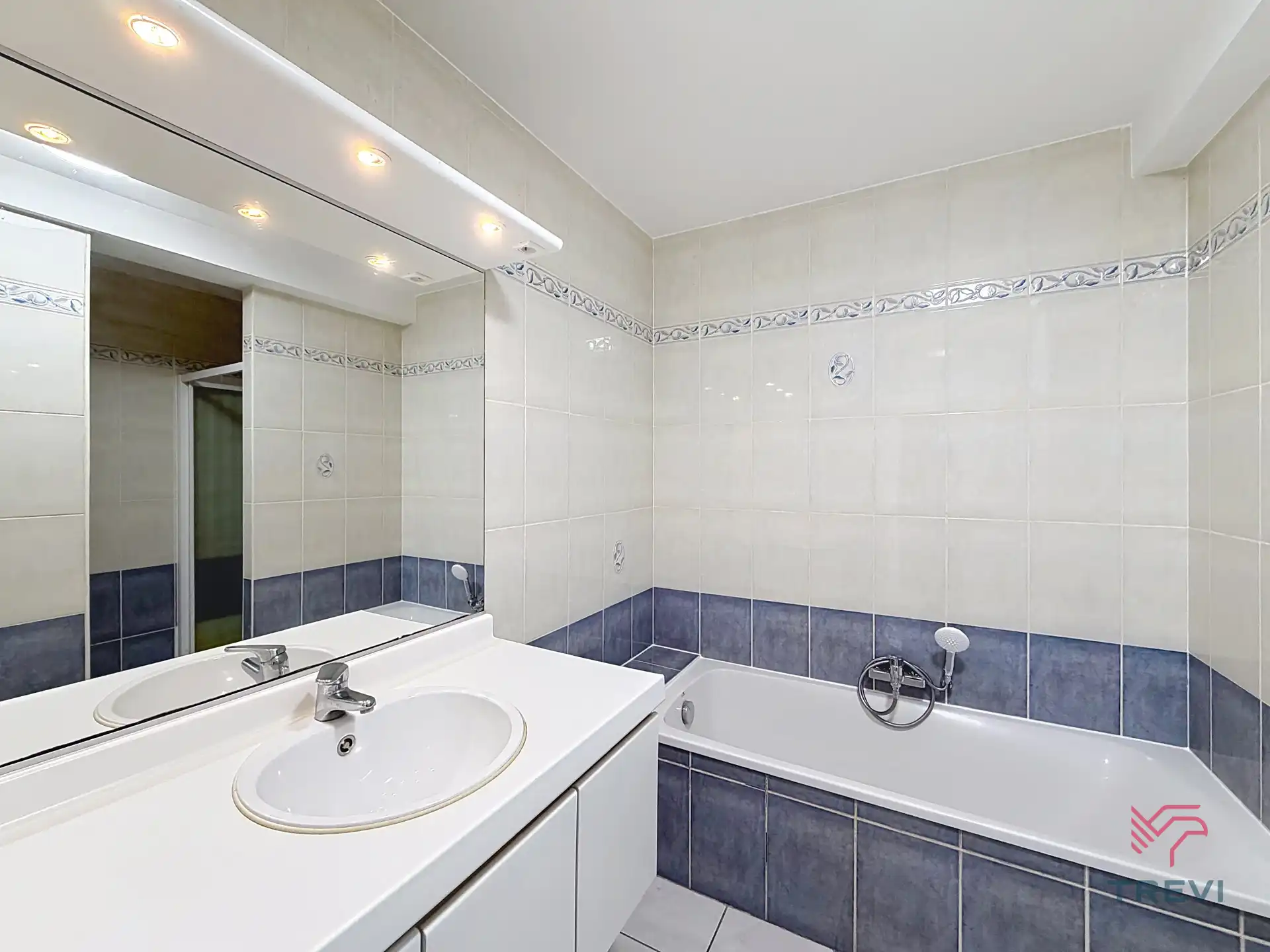 Gerenoveerd appartement met 2 slaapkamers  foto 9