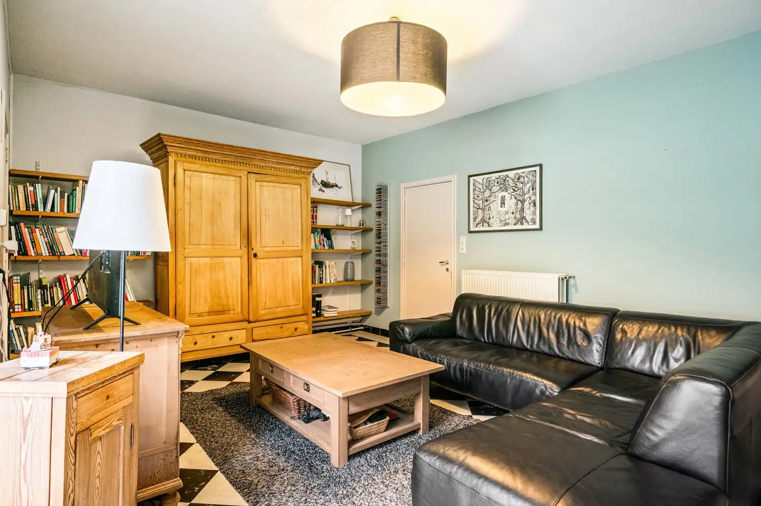 Instapklare woning met 4 slpkrs met gezellige stadstuin en garage foto 9