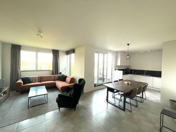 Modern energiezuinig appartement met ZW gericht terras foto {{pictureIndex}}