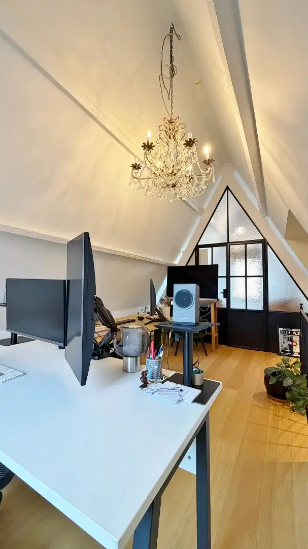 Volledig vernieuwde en energiezuinige stadswoning met 2 terrassen in de stadskern. foto 20