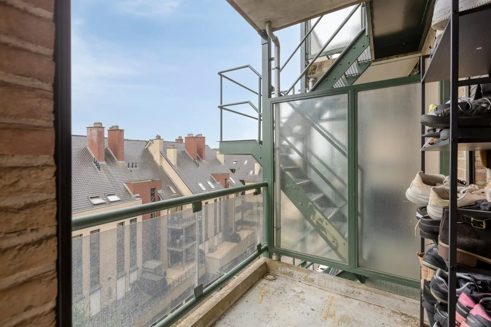 Ruim 3-slaapkamerappartement te koop in Genk foto 17