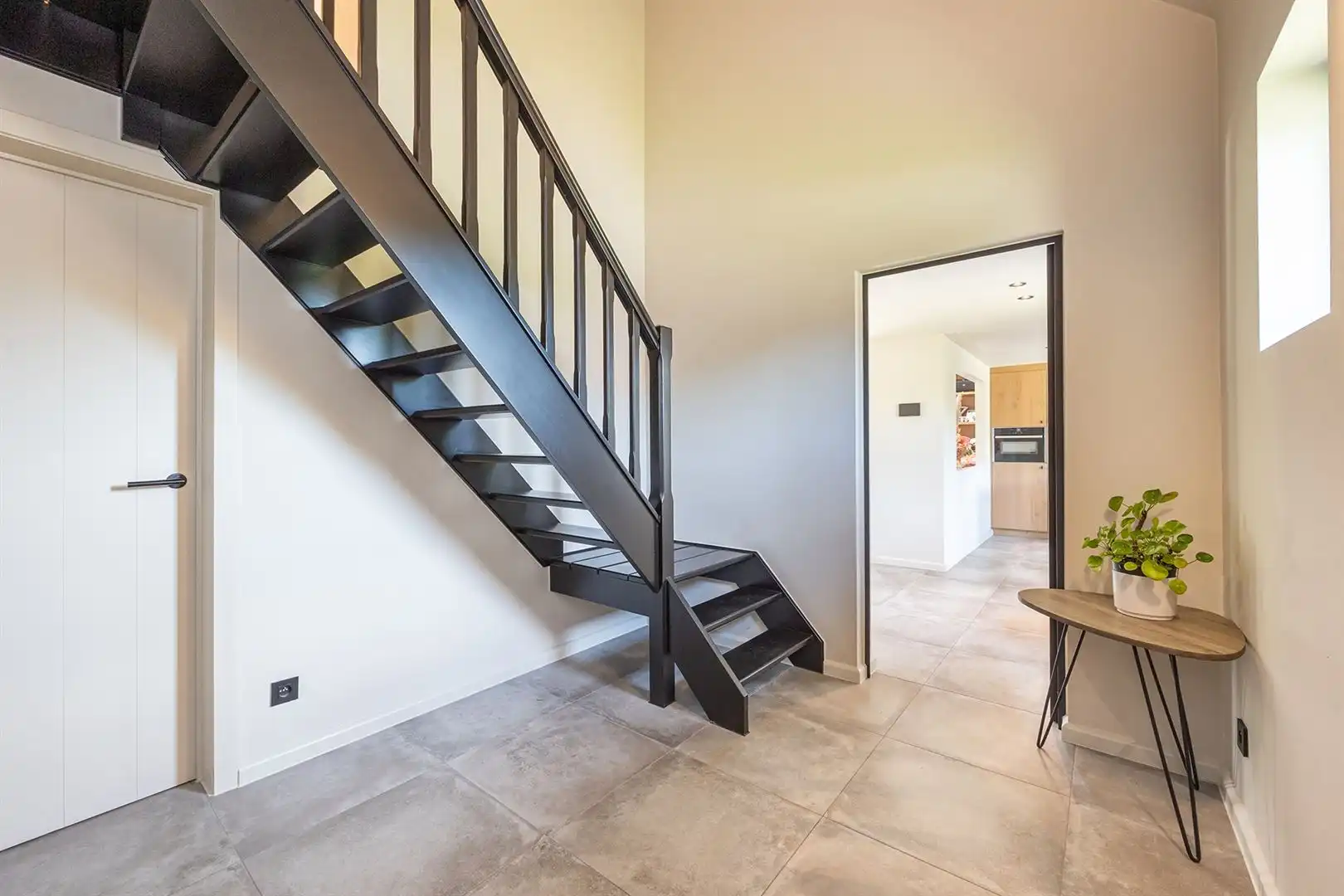 Stijlvol gerenoveerd wonen met prachtige zwemvijver foto 12