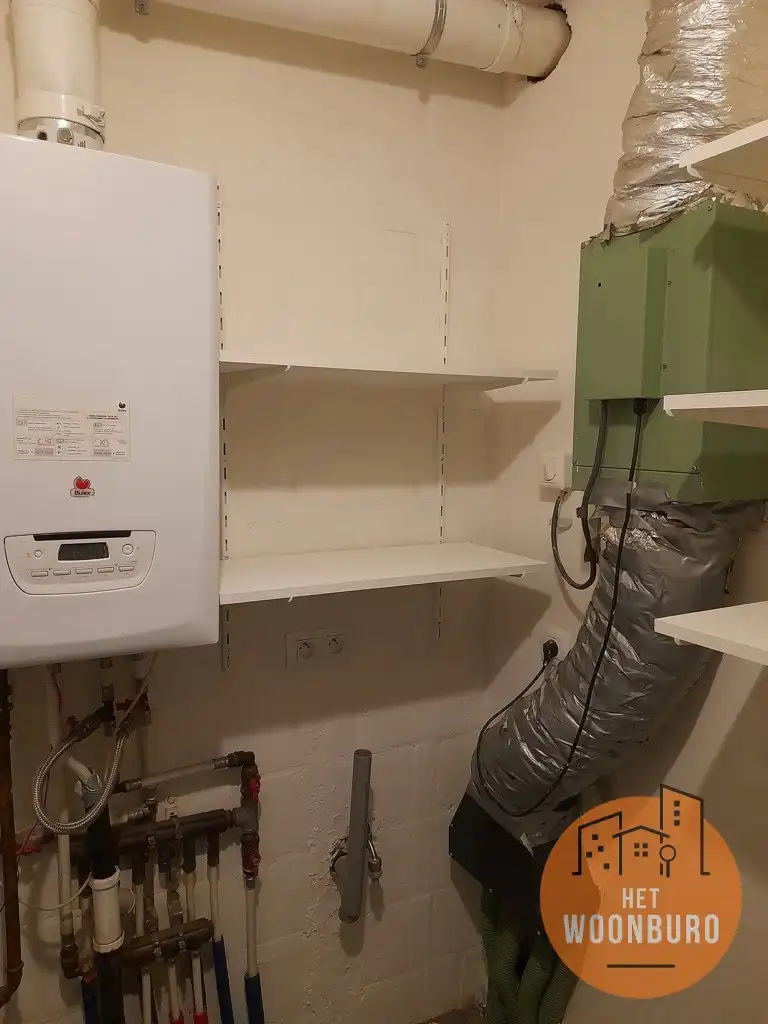 Studio gelijkvloers met badkamer en slaaphoek apart foto 7