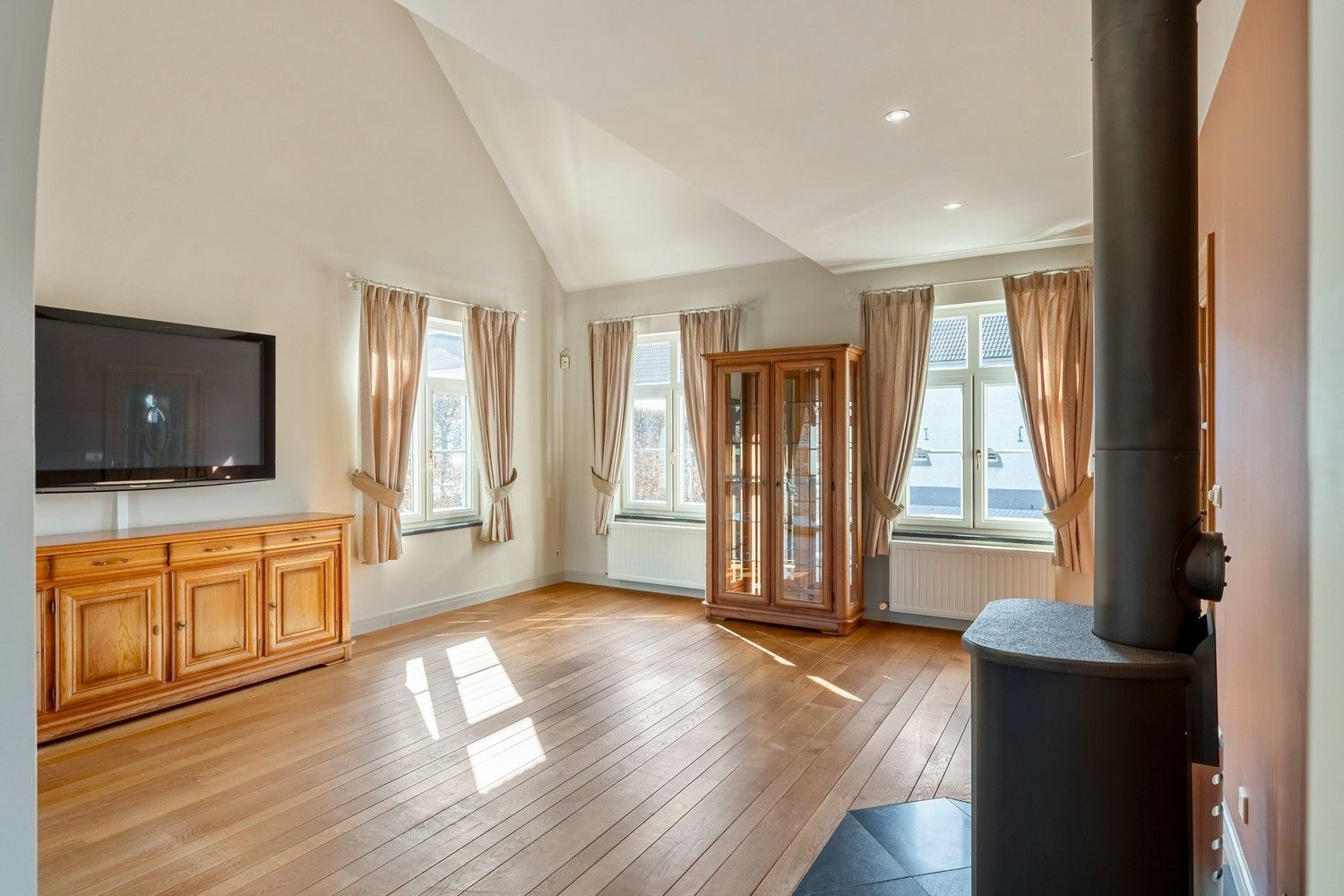 Exclusieve villa met hoogstaande afwerking in een idyllische omgeving foto 11