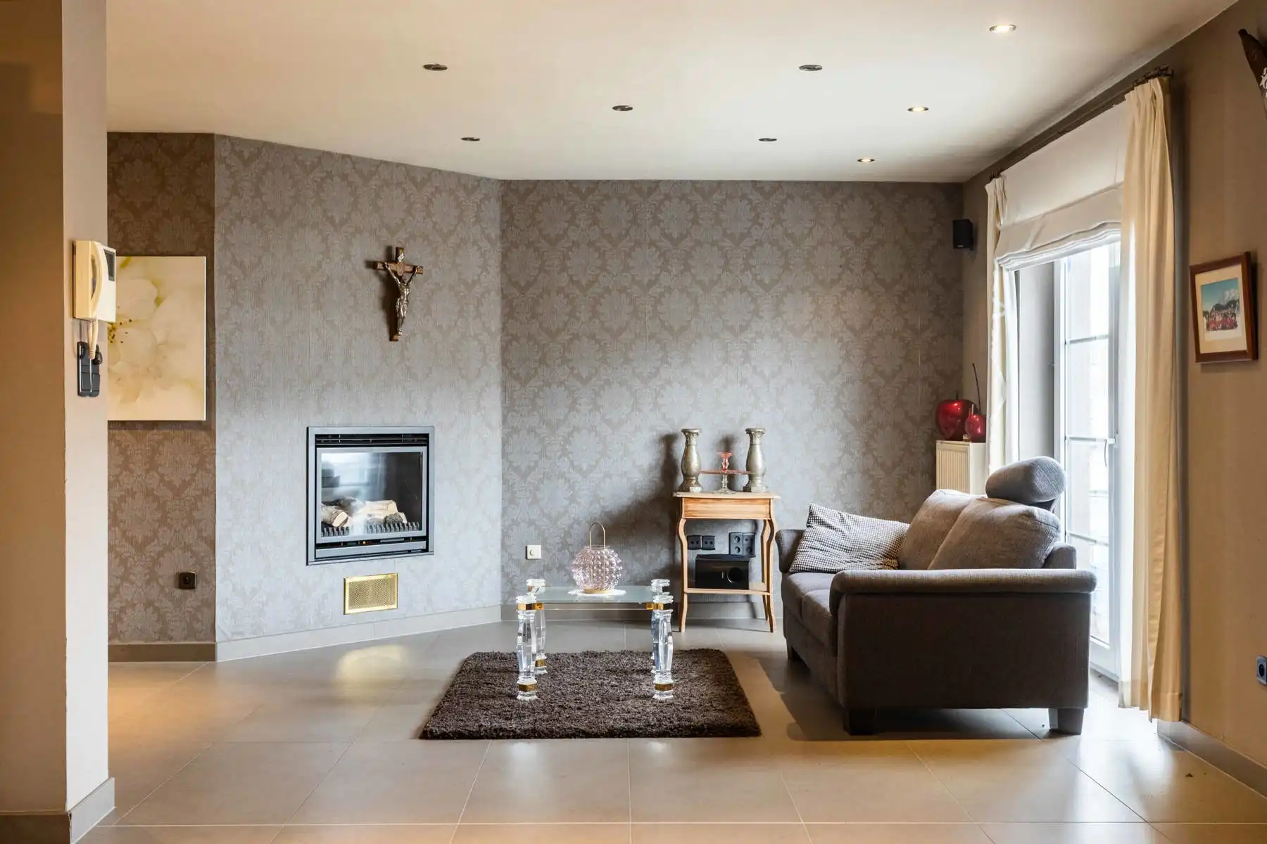 Polyvalente woning met tuin:  momenteel 2 appartementen garage en groot magazijn! foto 16