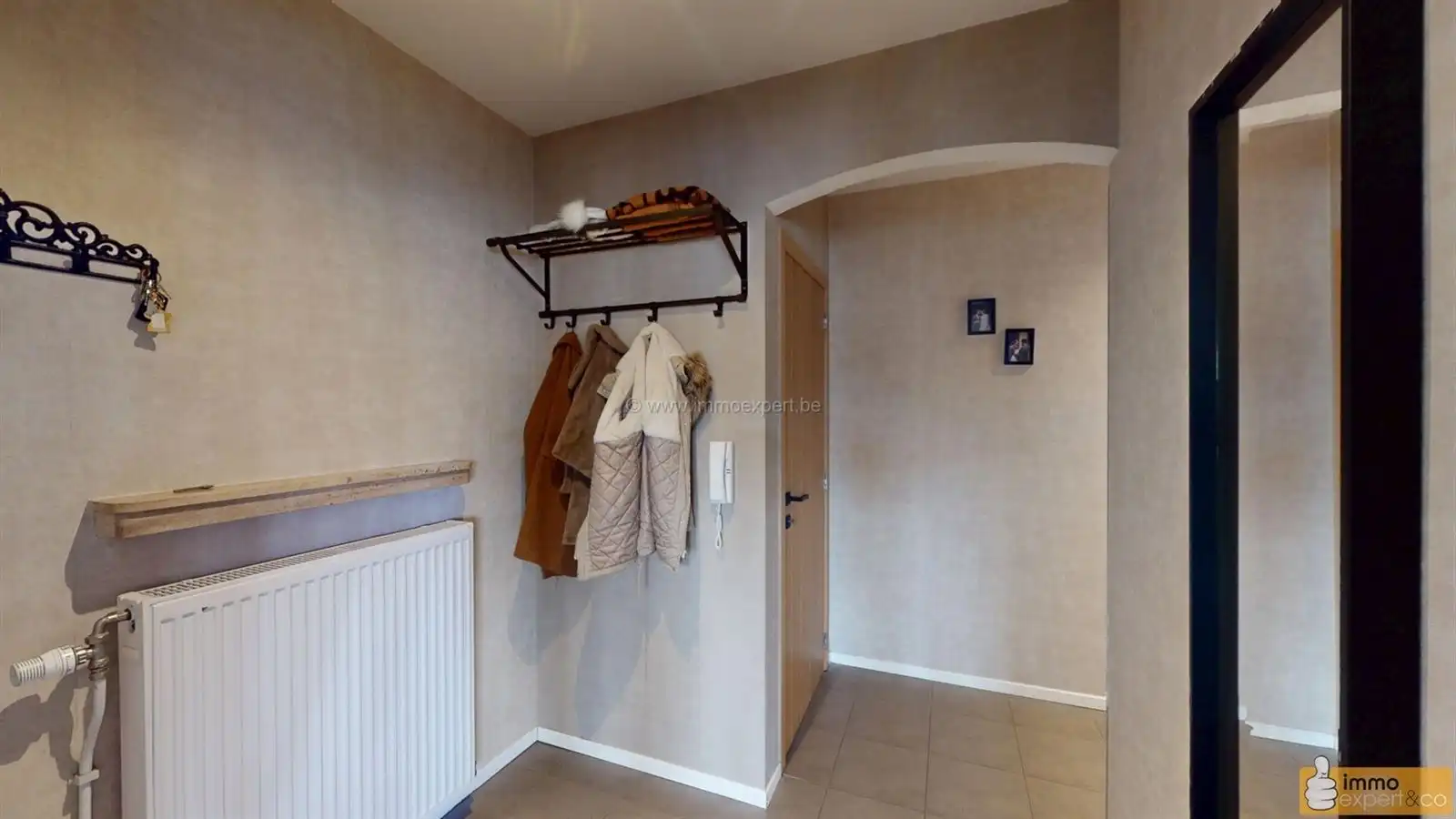 VLEZENBEEK: Instapklaar 2 slaapkamerapp. + garage + kelder foto 6