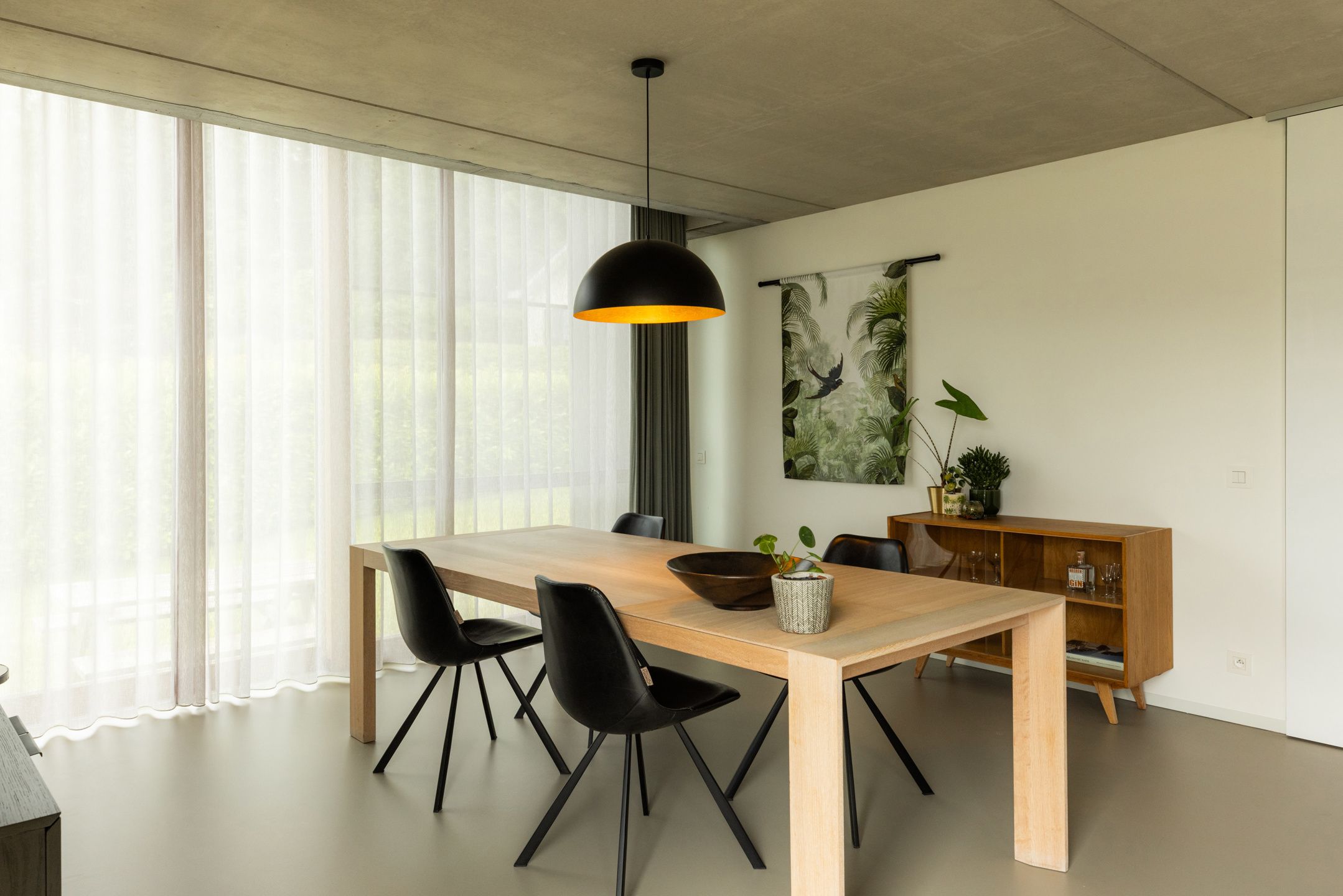 Unieke architectuur met minimalistische en moderne stijl foto 10