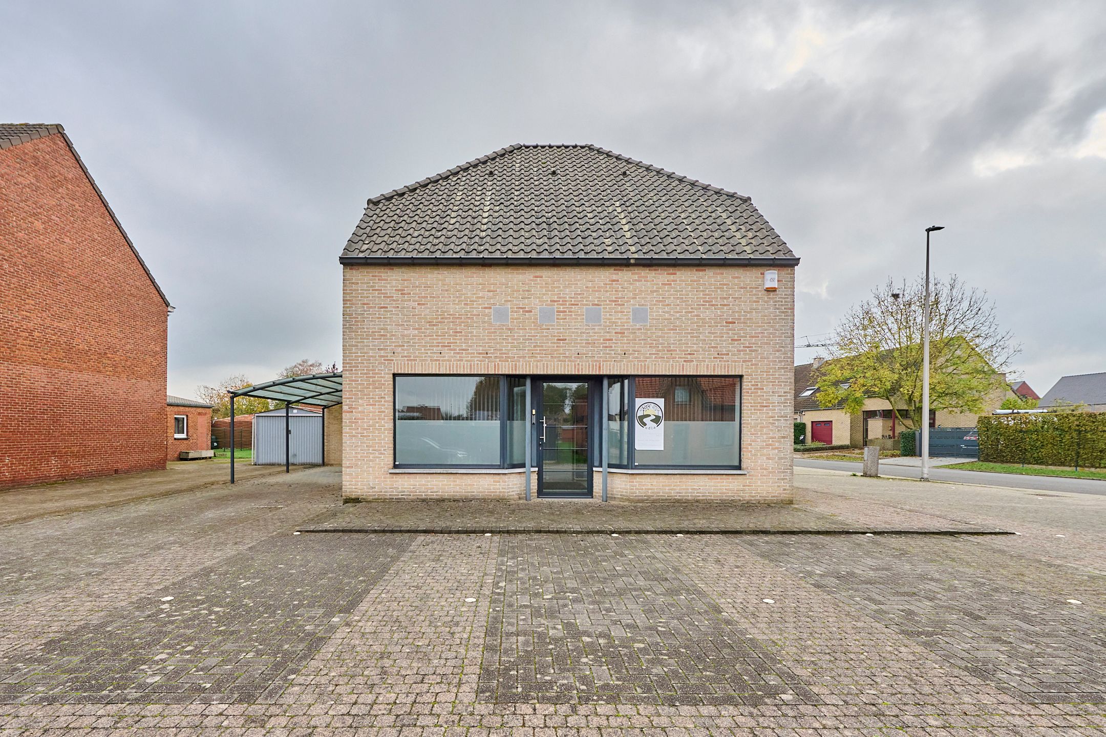 HALFOPEN WONING MET ZEER VEEL MOGELIJKHEDEN foto 12