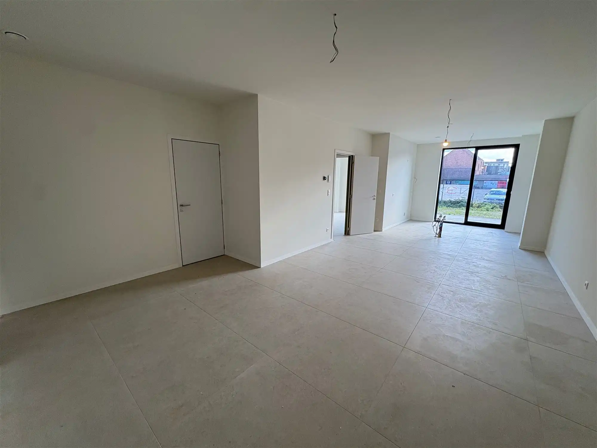 Ruim appartement met 1 slaapkamer en extra grote tuin. foto 4