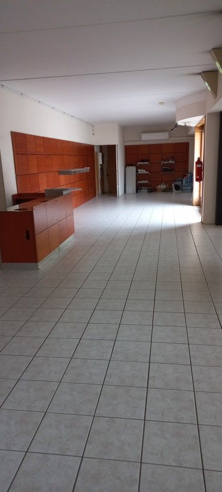 Commerciële ruimte te huur foto 3