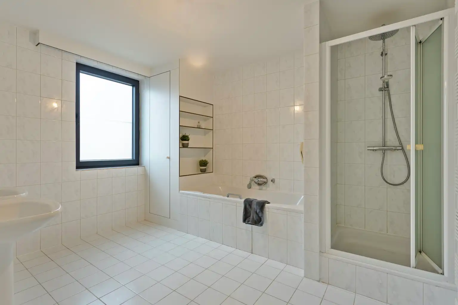 MULTIFUNCIONELE woning met mogelijkheden voor een praktijk foto 16