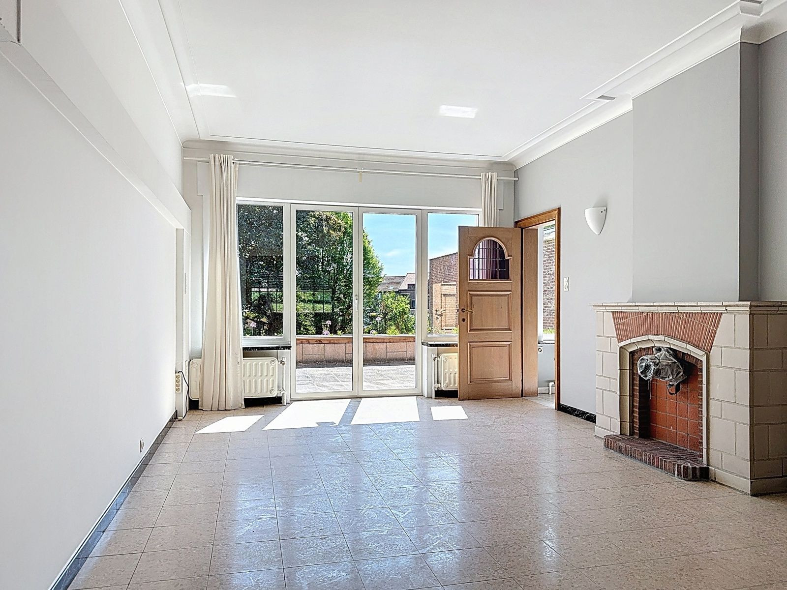 Statige Burgerwoning & Tuin Centrum; met Hoge Visibiliteit foto 15