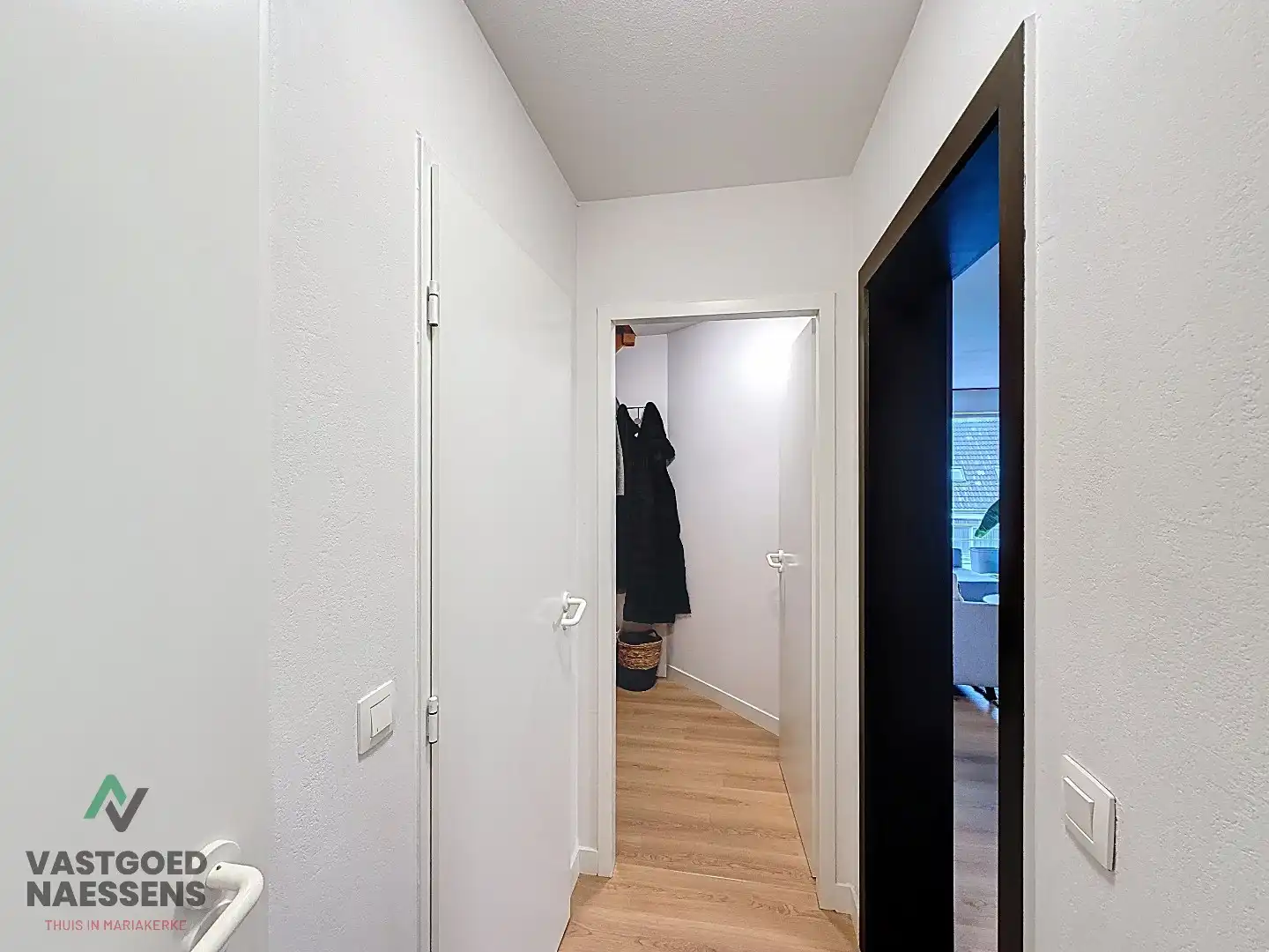 GEMEUBELD DUPLEX-APPARTEMENT MET 2 SLPK EN TERRAS  foto 8