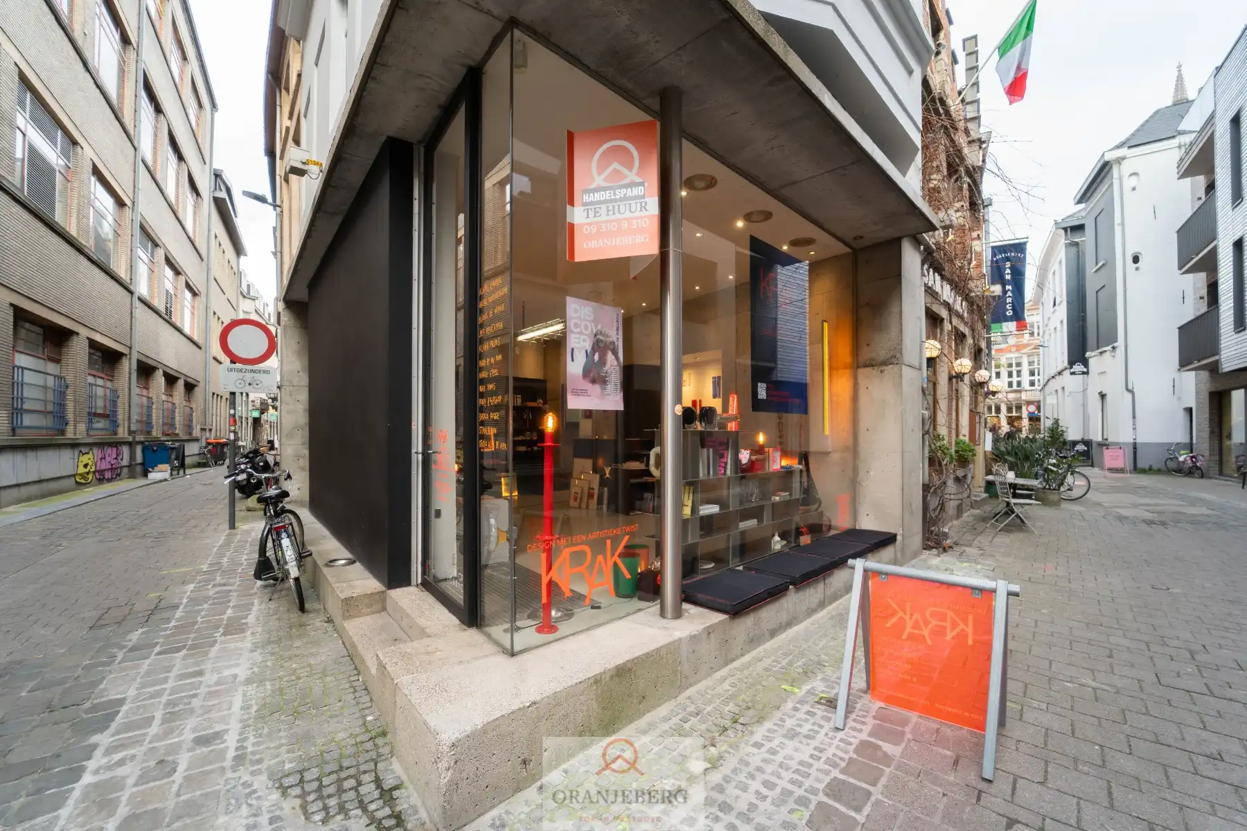 Handelshoekpand Te Huur in gezellig zijstraatje van de Mageleinstraat foto 22