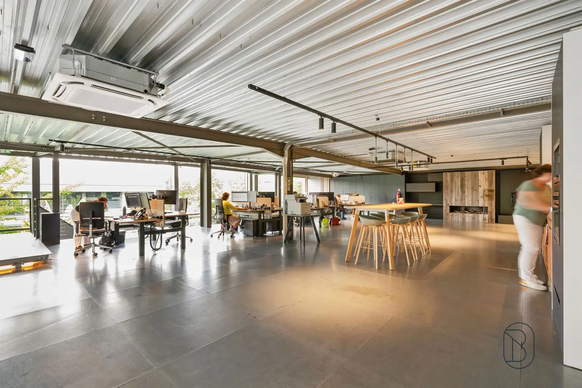 Wonen en werken (kantoren en loods): ideale investering!  foto 11