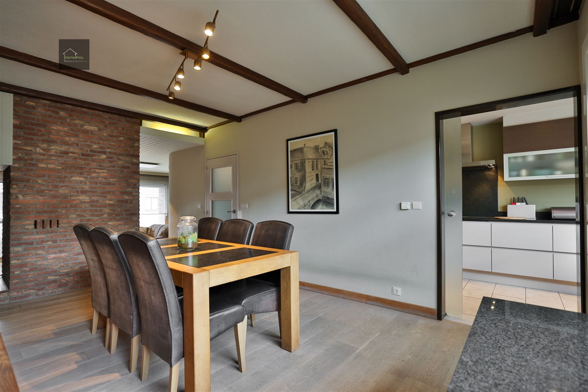 Bel-etage in Borsbeek met plek voor werk, leven én zalige zon in je tuin foto 9