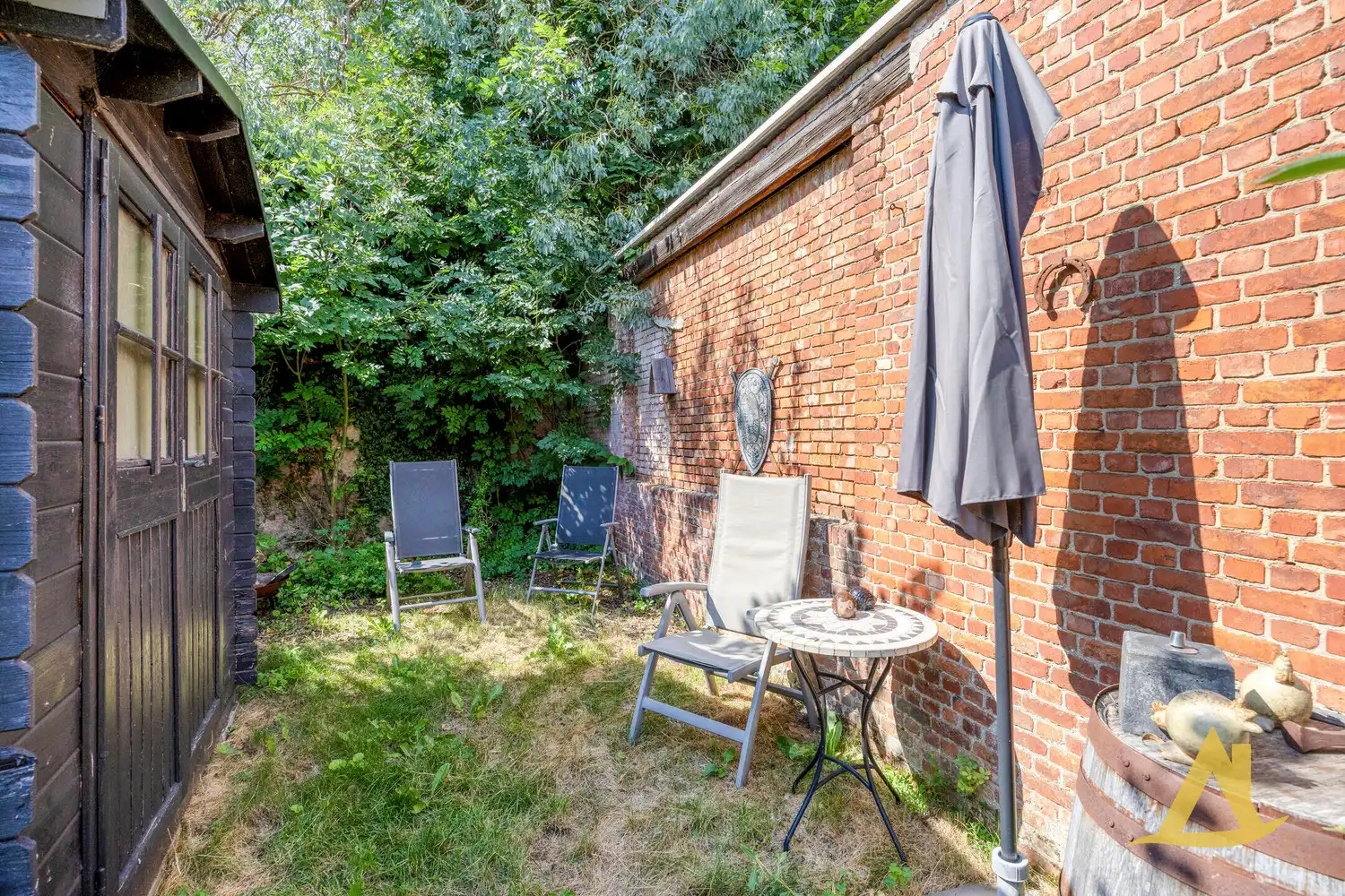 DESIGN STADSWONING MET 3 SLAAPKAMERS, TUIN EN JACUZZI IN HET HARTJE VAN DIEST foto 18