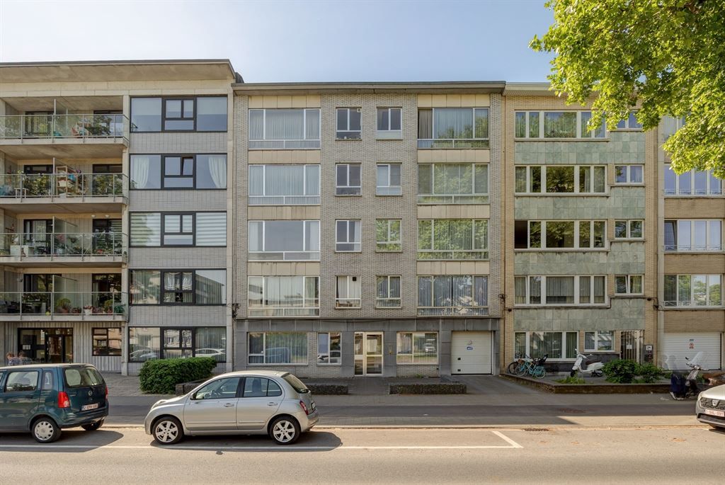 Te renoveren appartement met autostaanplaats foto 23