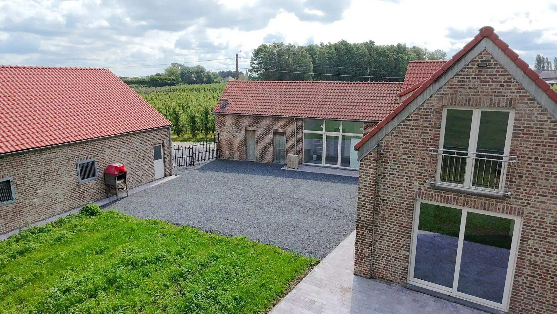 Charmante hoeve te koop in Herk-de-stad foto 4