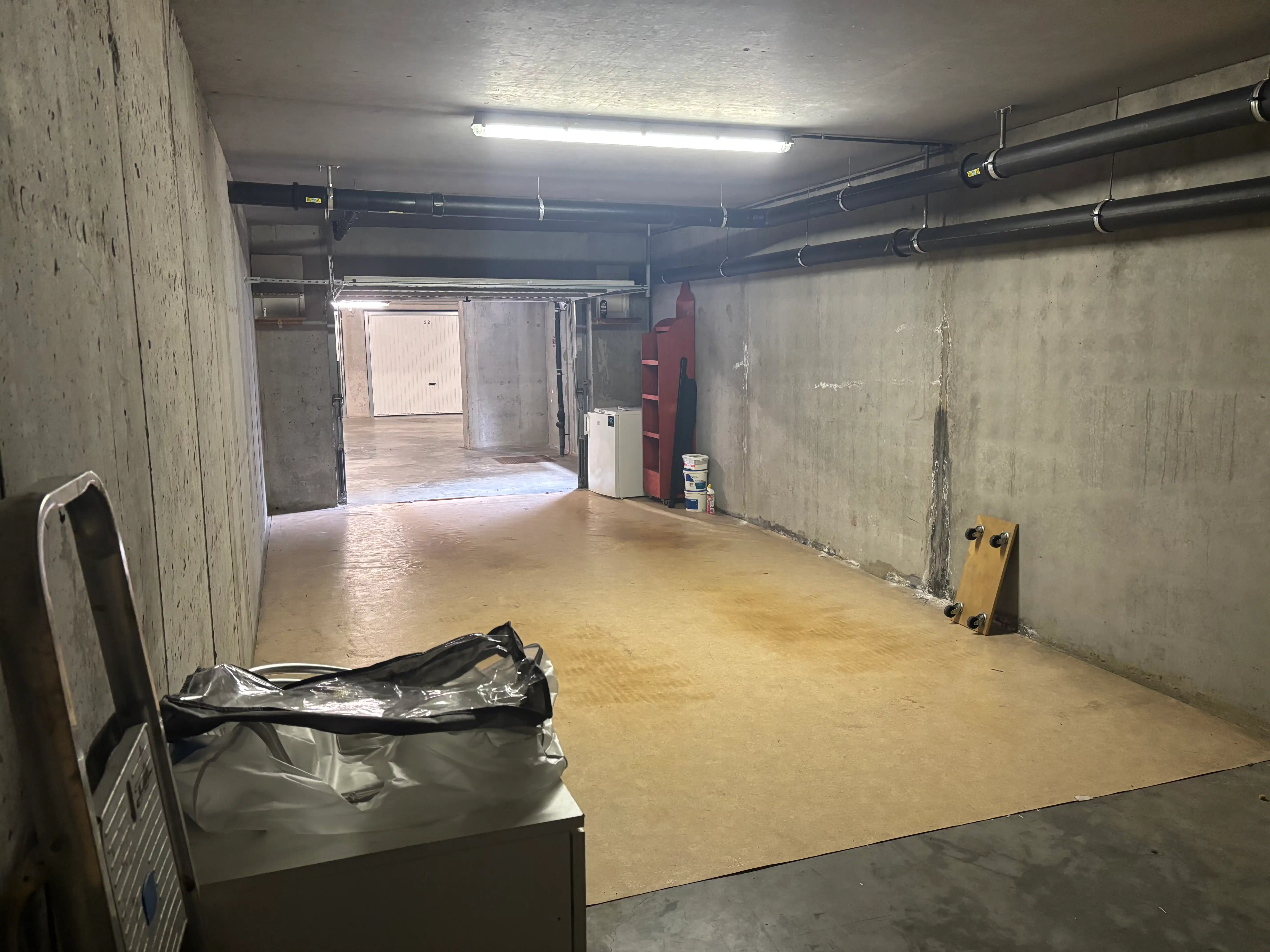Zeer ruime ondergrondse garagebox op centrale locatie foto 7