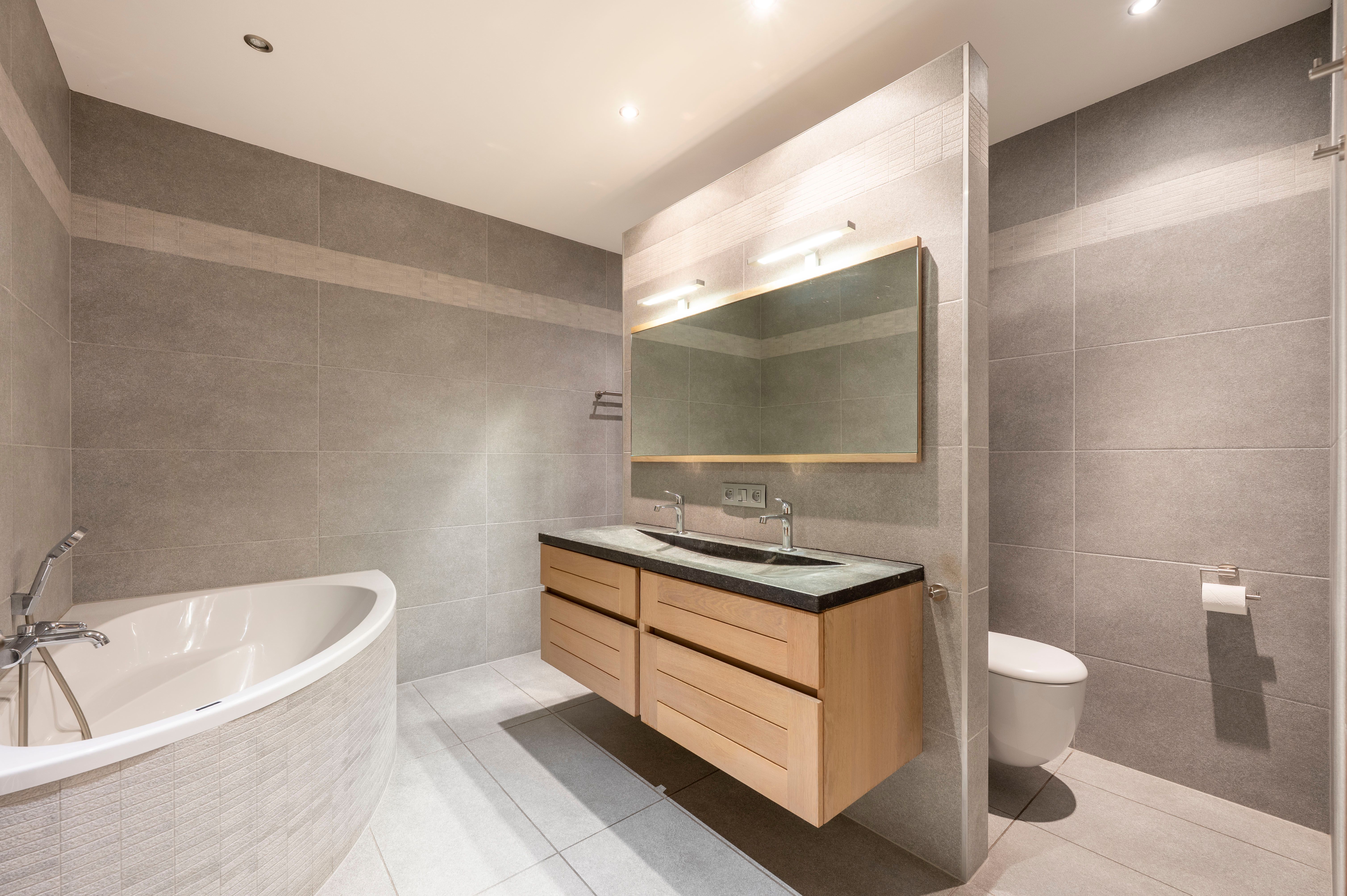 Instapklare laagbouwvilla nabij het centrum van Brasschaat. foto 16