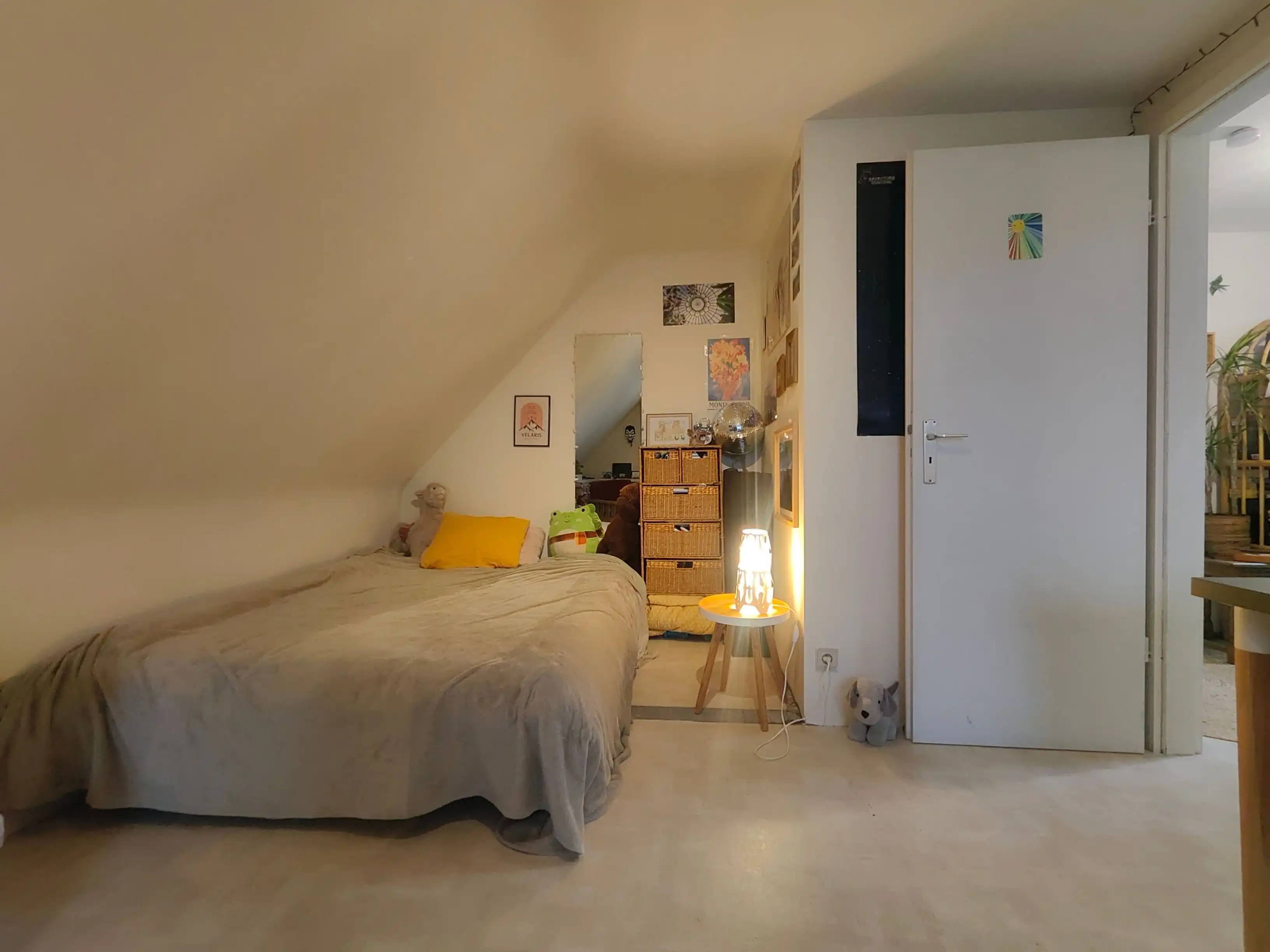 Degelijke villa (ca 654m²) te Jabbeke op de grens met Roksem/Oudenburg ! foto 18