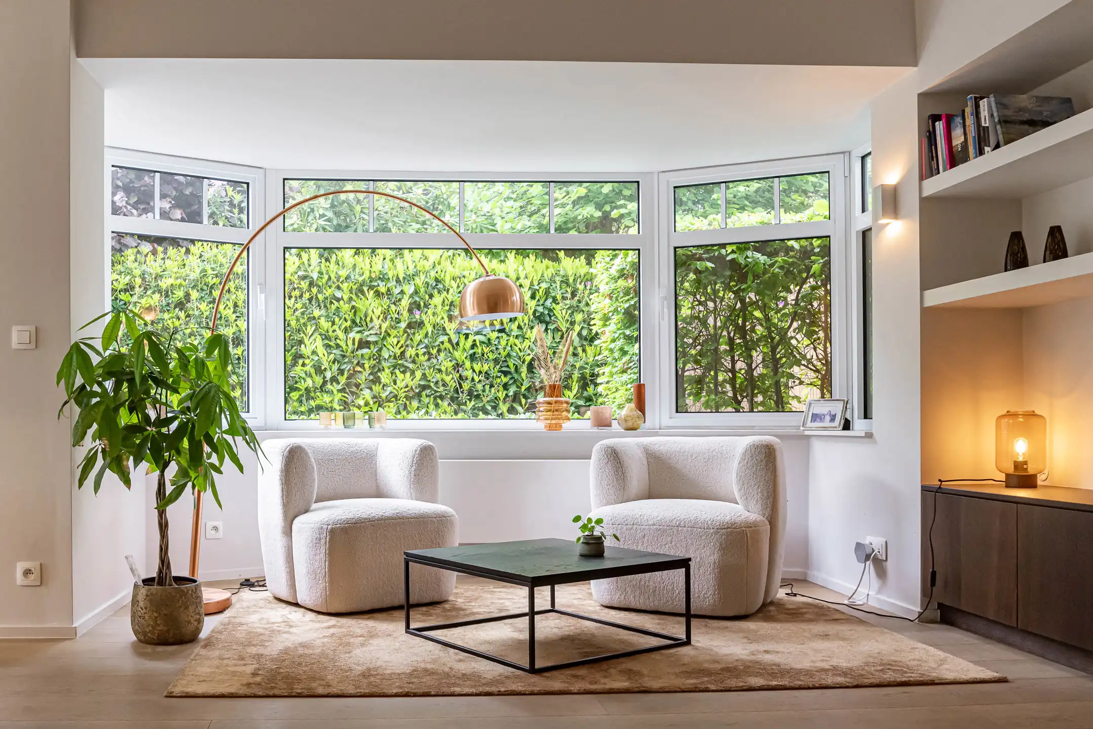 Prachtig gerenoveerde halfopen woning op een mooi perceel foto 7