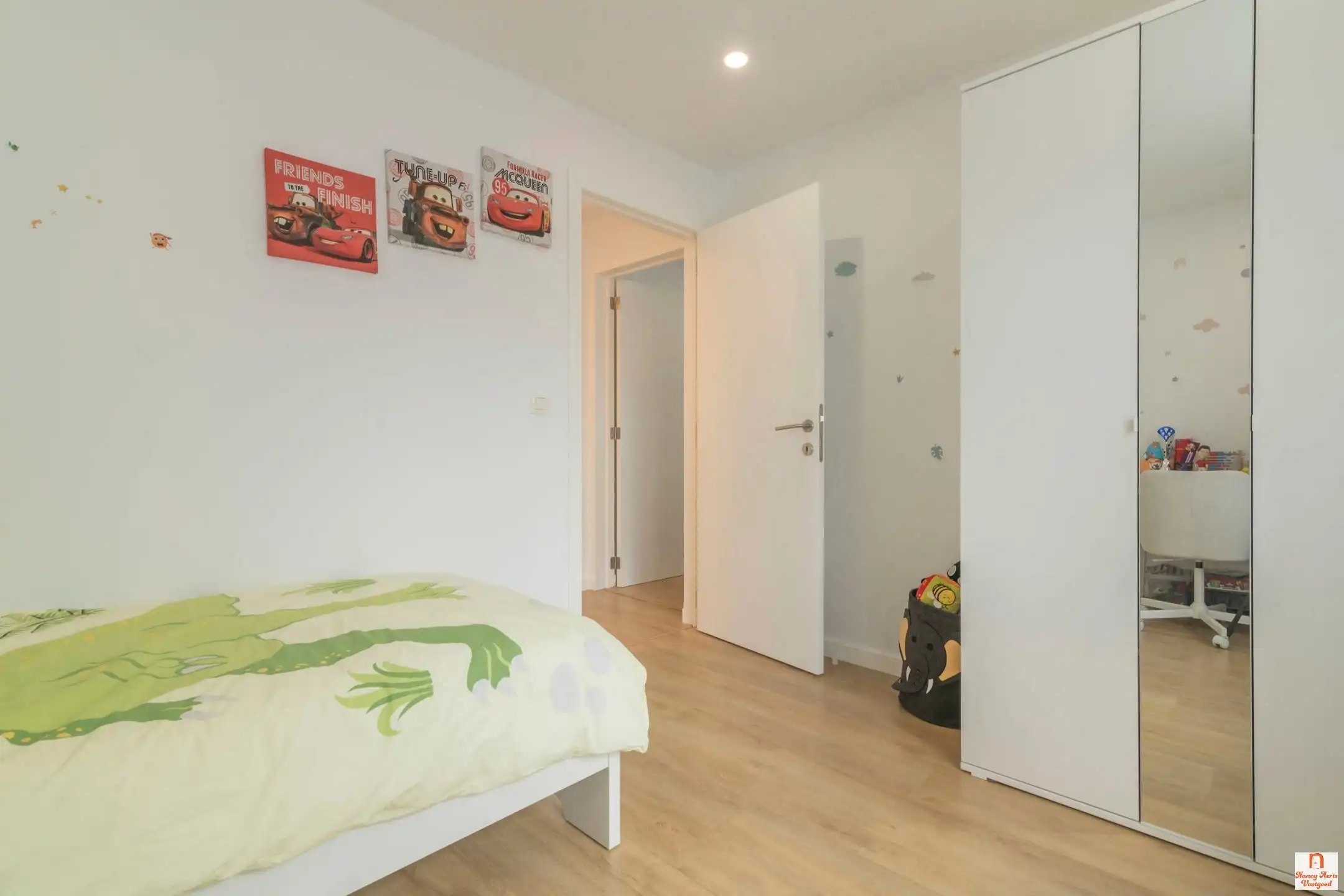 Grondig gerenoveerde splitlevelwoning in een rustige straat foto 23
