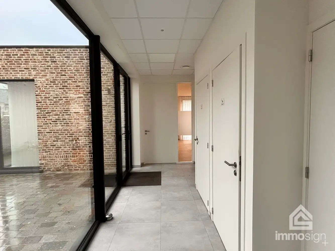 Gelijkvloers handelspand op toplocatie in het hart van Peer! foto 9